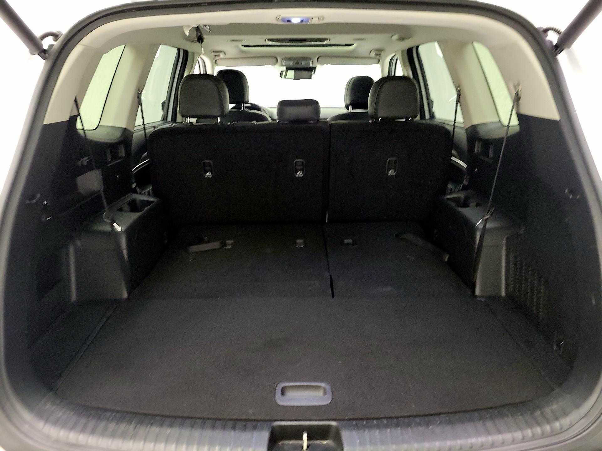 Thumbnail: 2020 Kia Telluride - 20