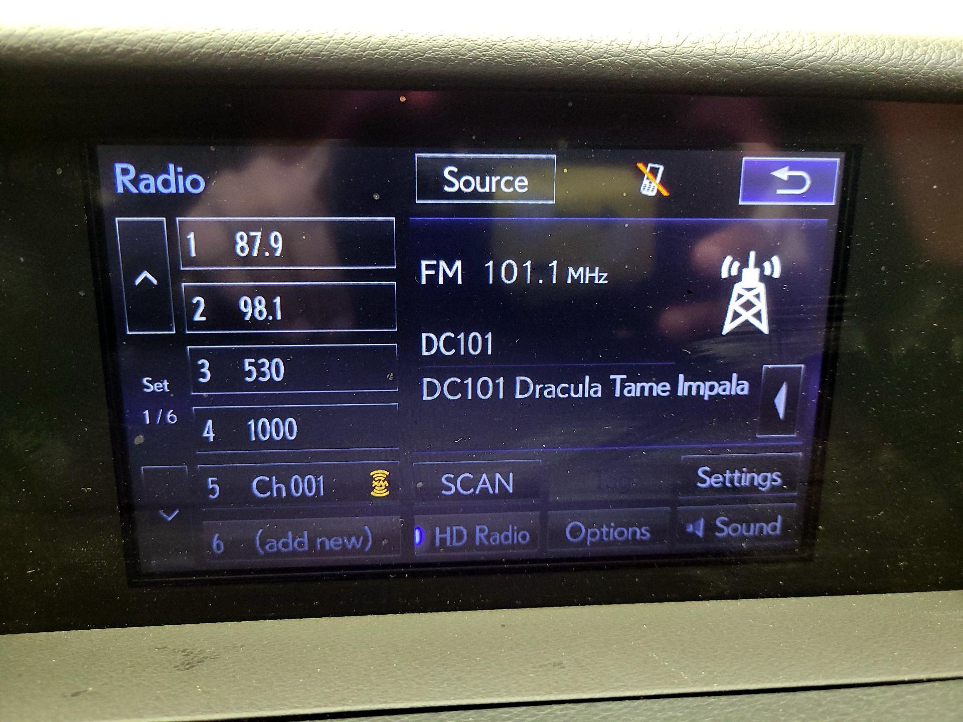 Thumbnail: 2016 Lexus IS - 14