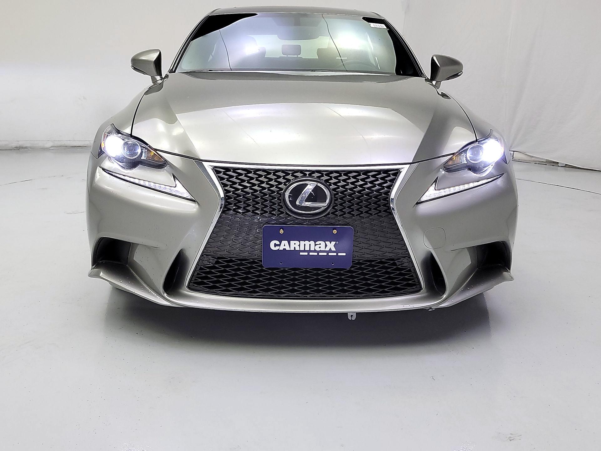 Thumbnail: 2016 Lexus IS - 2