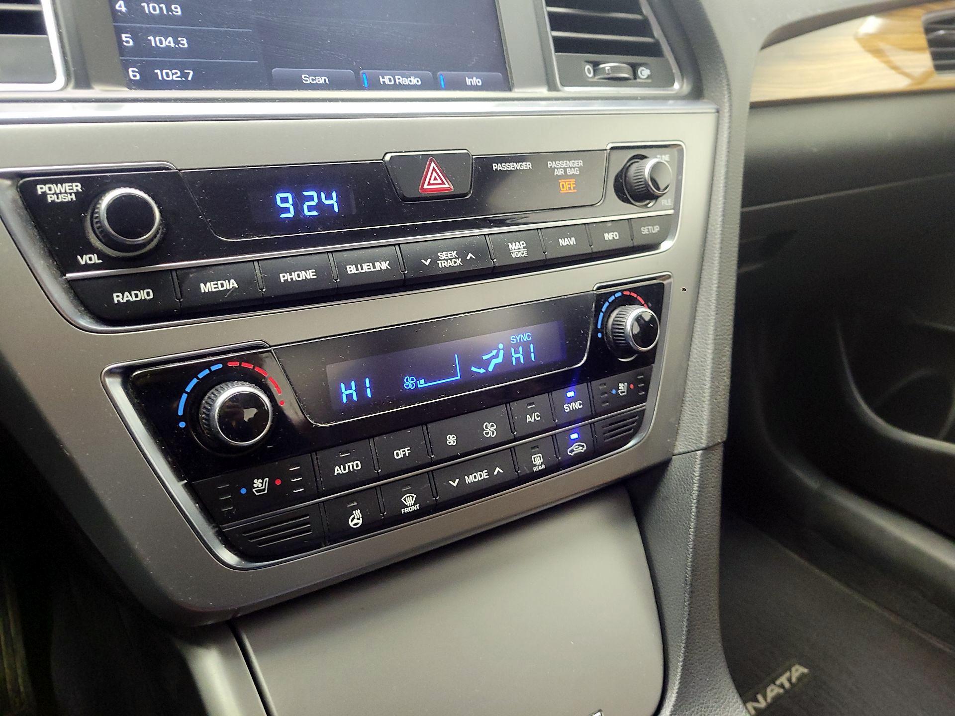 Thumbnail: 2015 Hyundai Sonata - 15