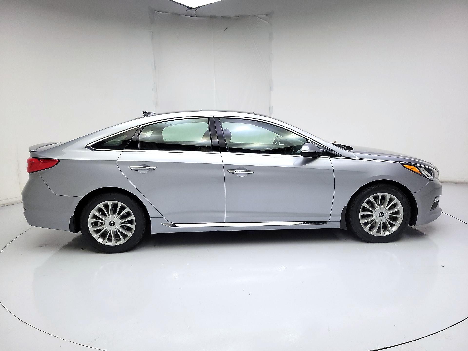 Thumbnail: 2015 Hyundai Sonata - 4
