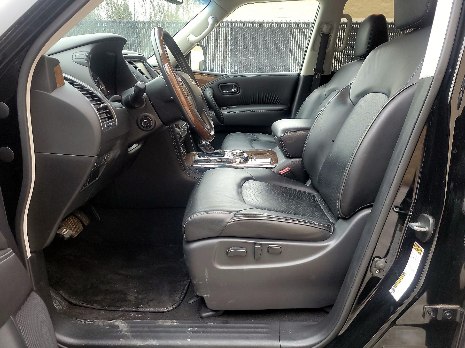 Thumbnail: 2017 INFINITI QX80 - 9