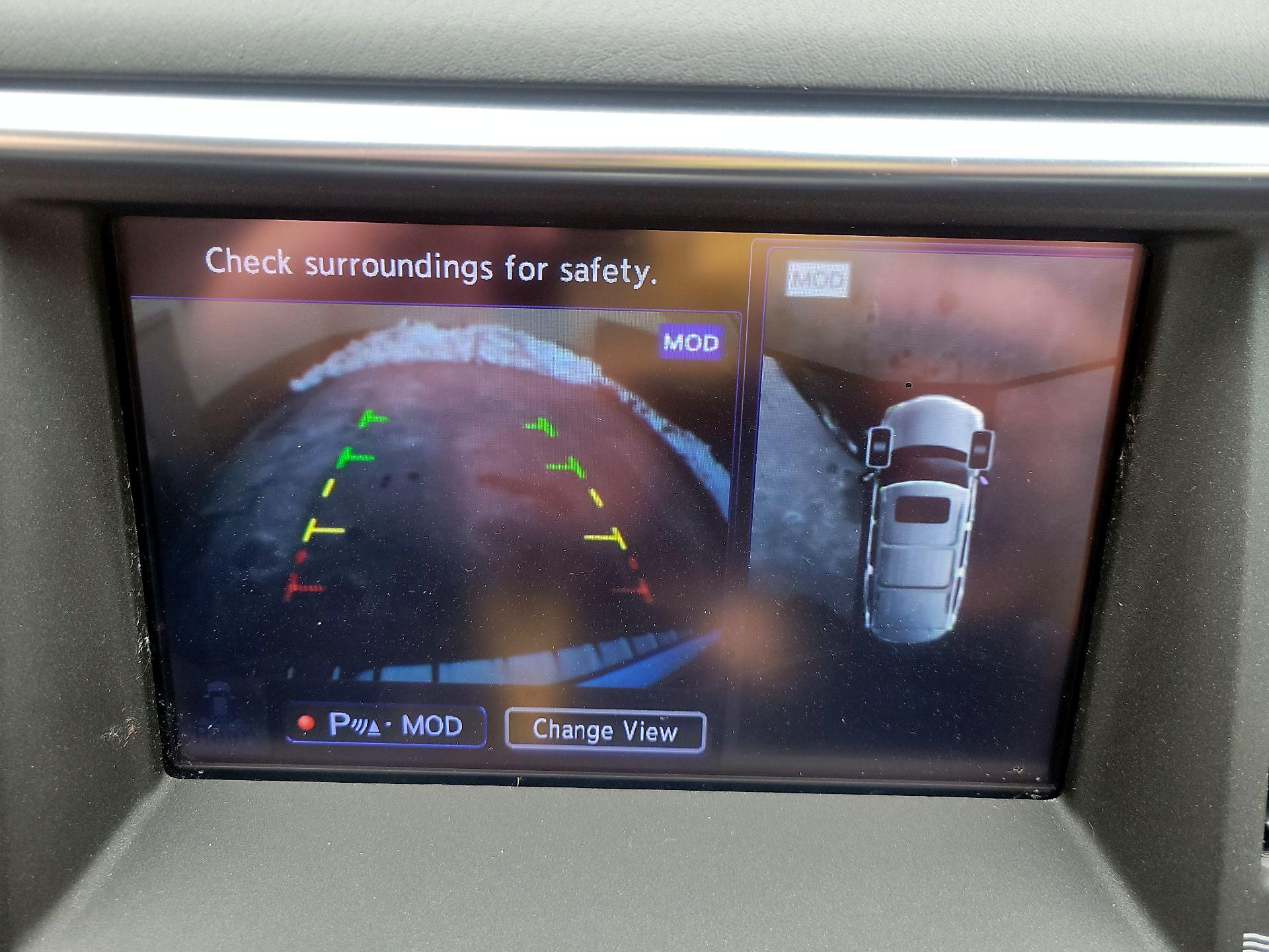 Thumbnail: 2017 INFINITI QX80 - 12