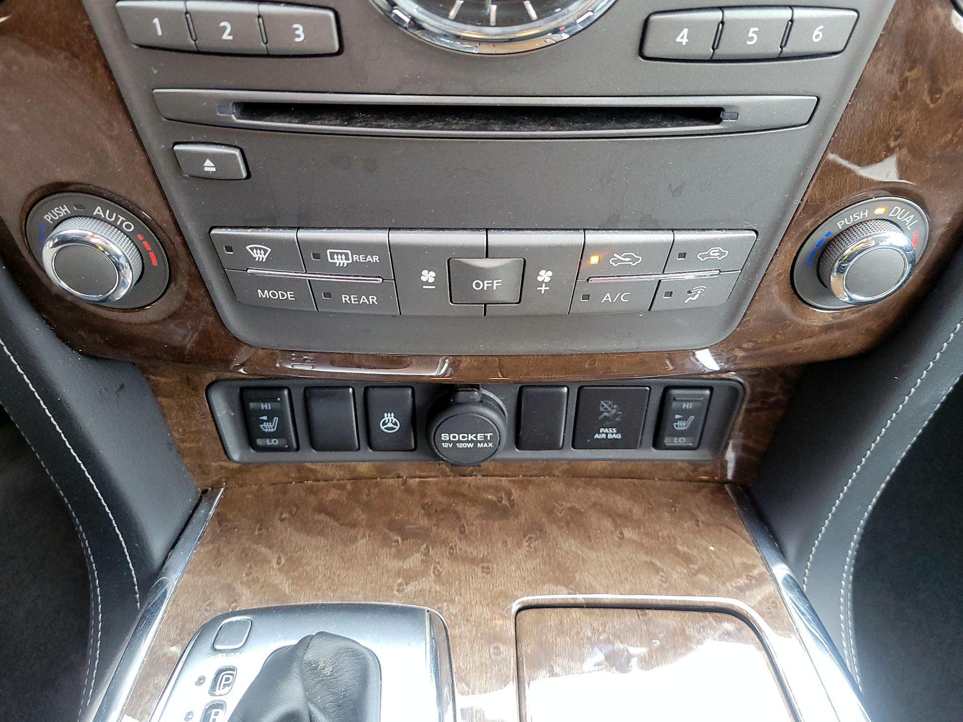 Thumbnail: 2017 INFINITI QX80 - 14