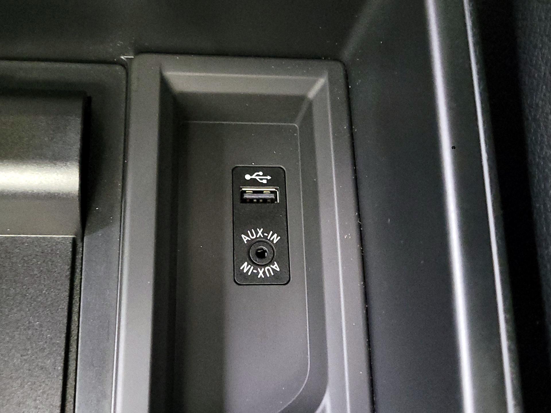 Thumbnail: 2016 BMW M2 - 16