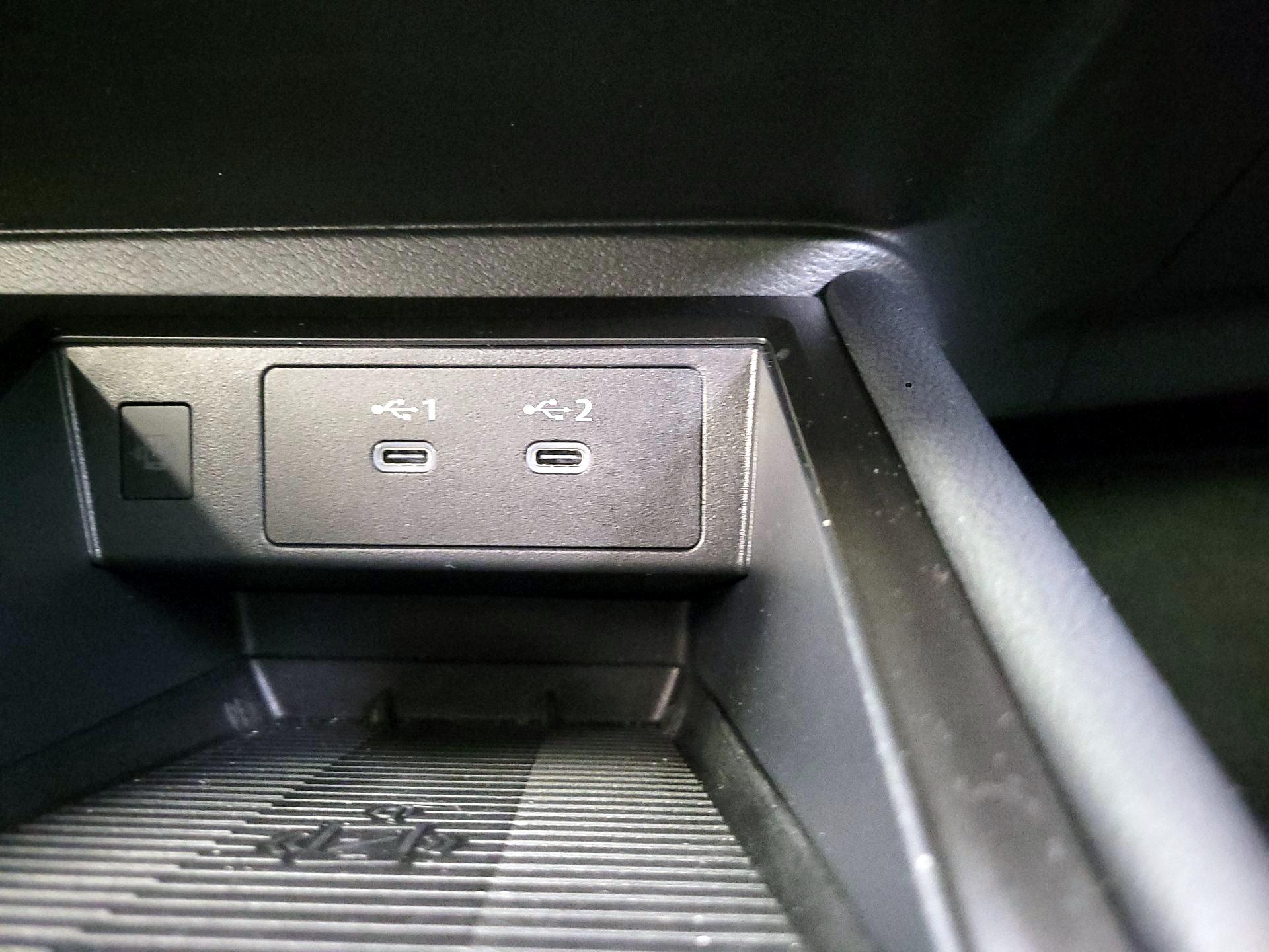 Thumbnail: 2025 Nissan Kicks - 18