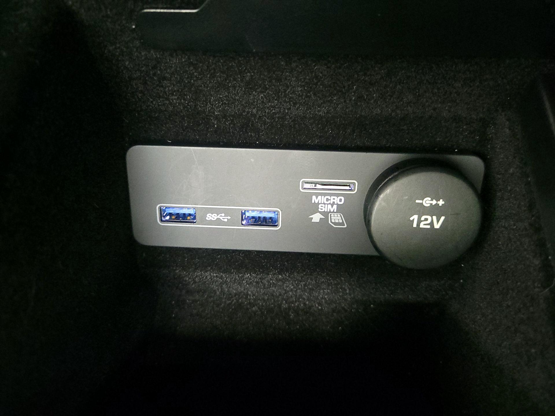 Thumbnail: 2020 Jaguar F-Type - 17