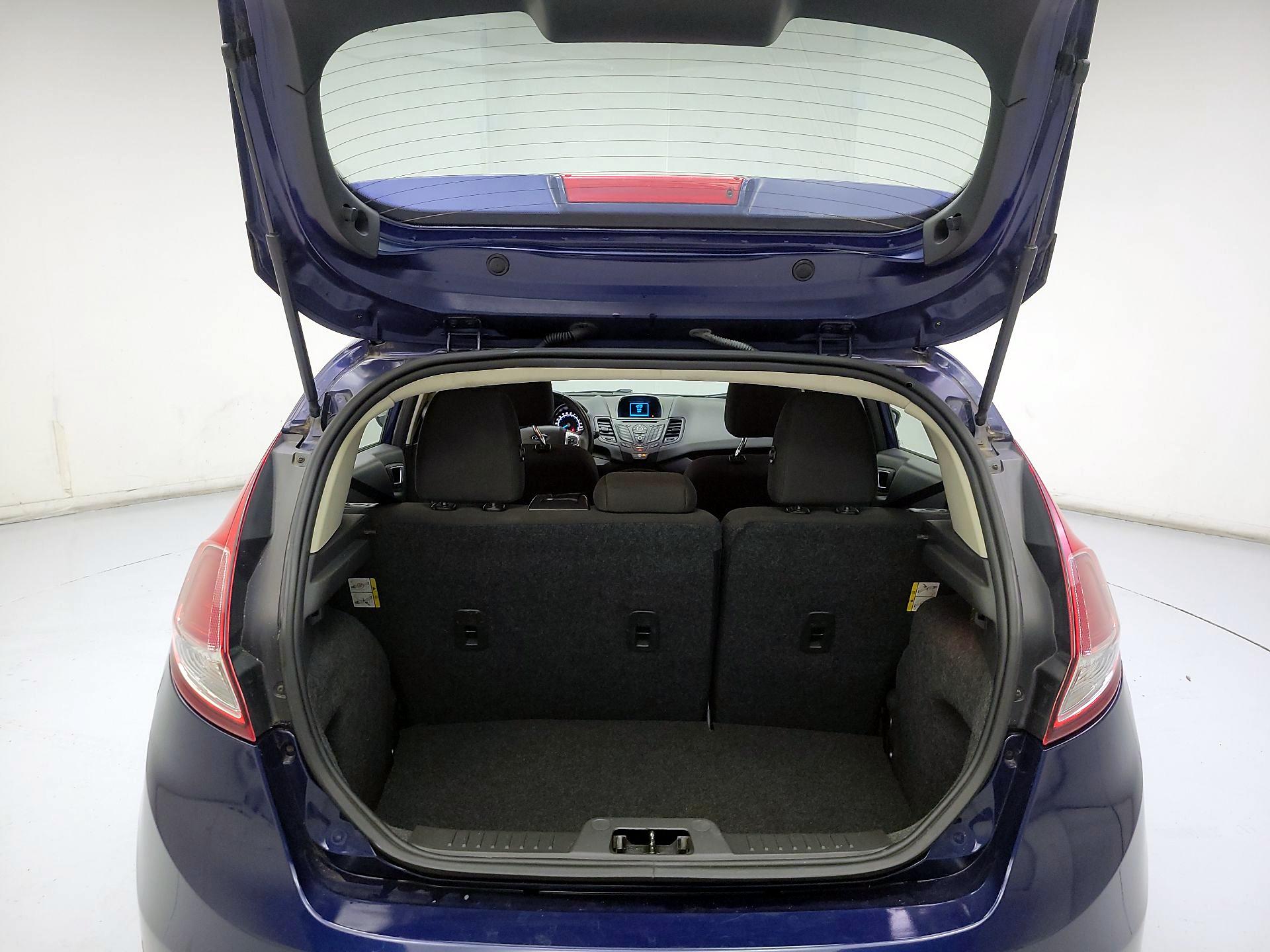 Thumbnail: 2016 Ford Fiesta - 17