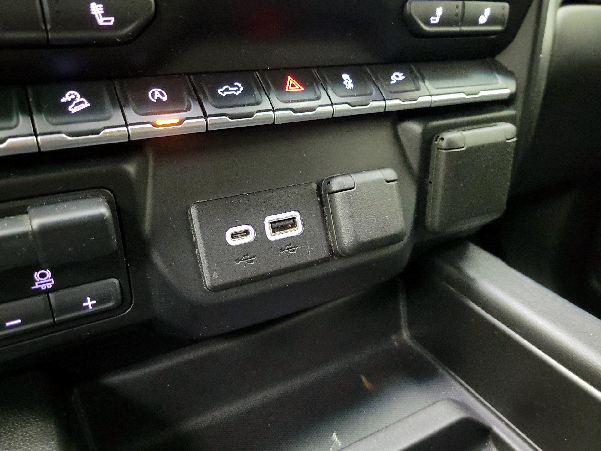 Thumbnail: 2021 Chevrolet Silverado 1500 - 17