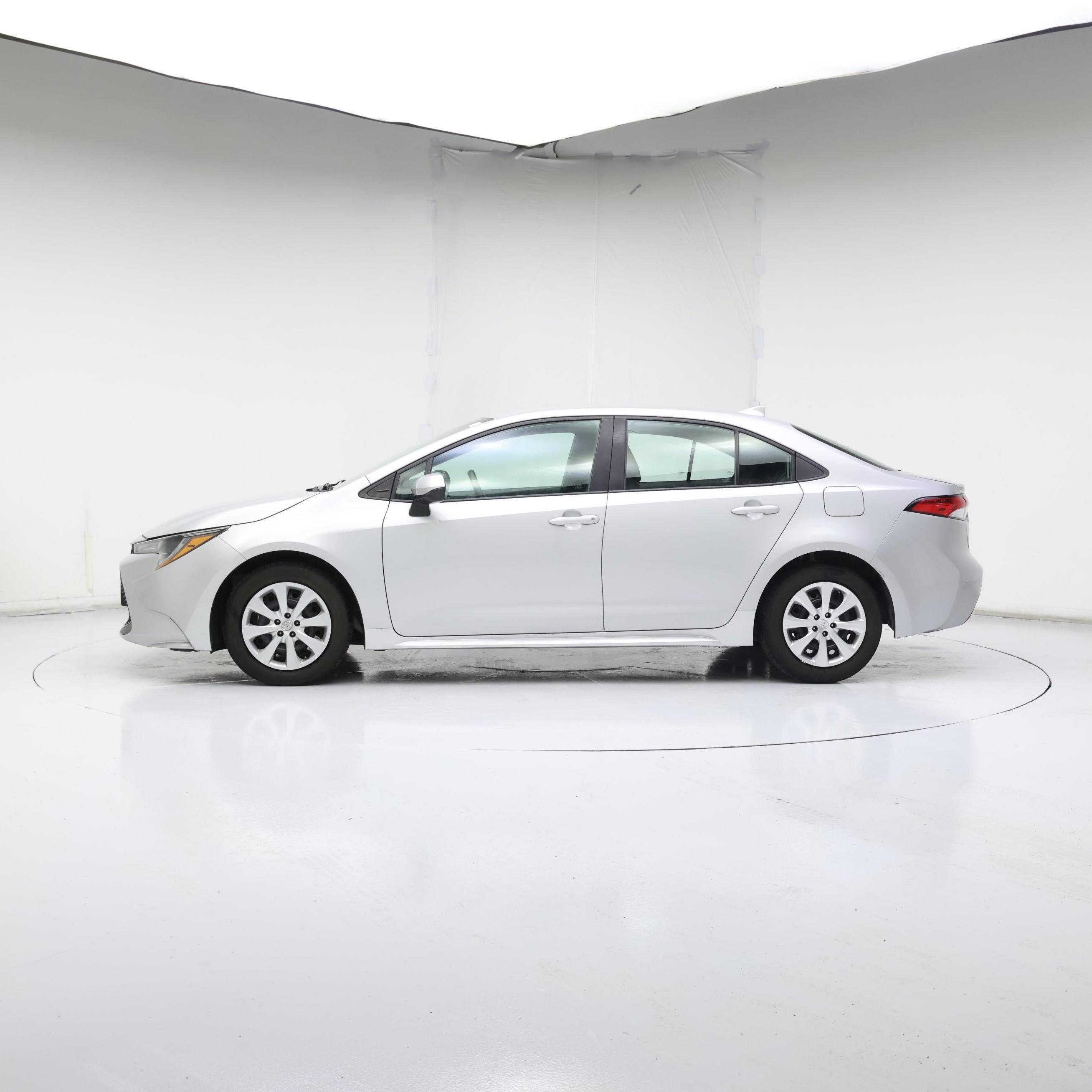 Thumbnail: 2021 Toyota Corolla - 3