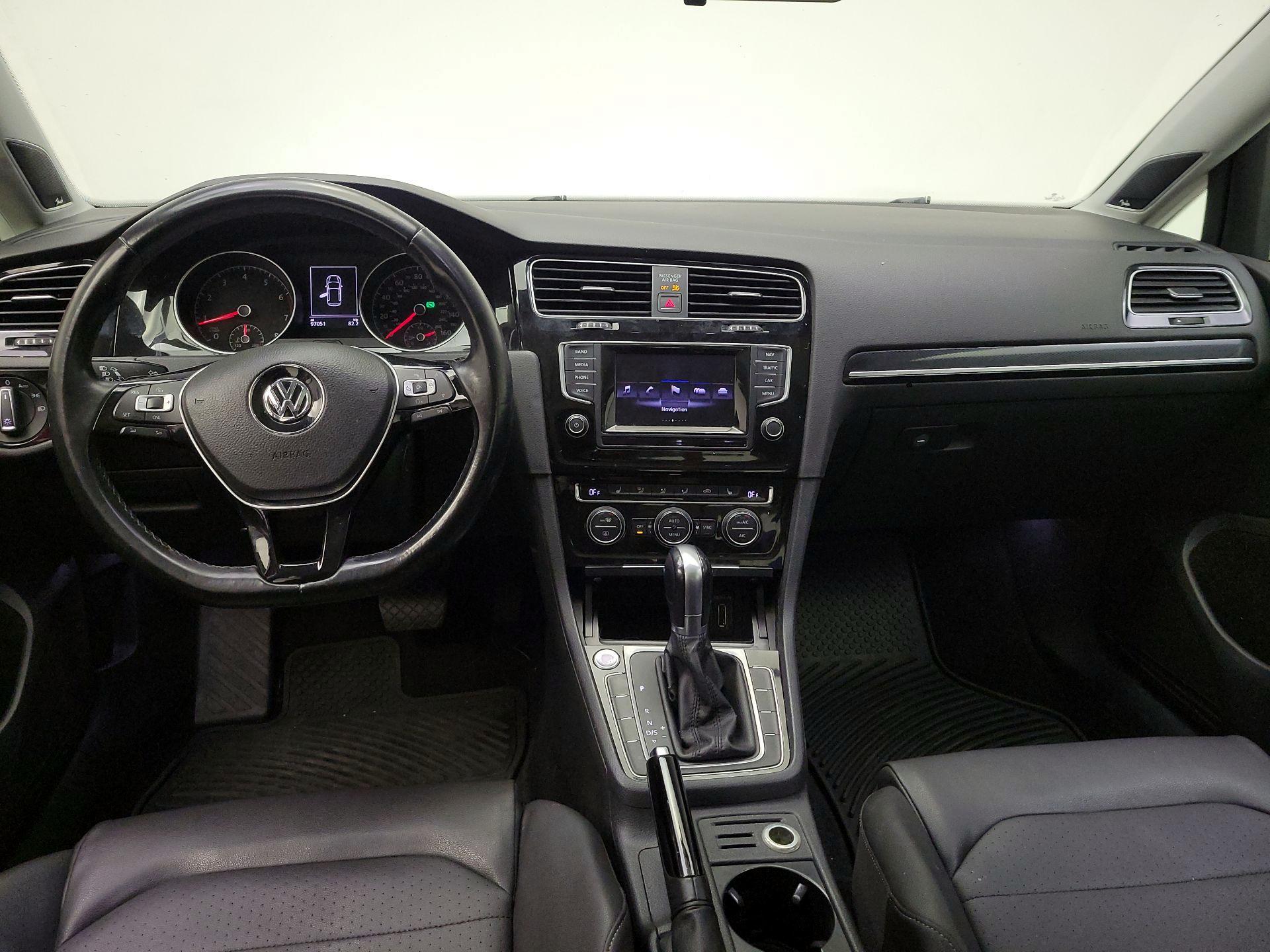 Thumbnail: 2015 Volkswagen Golf - 9