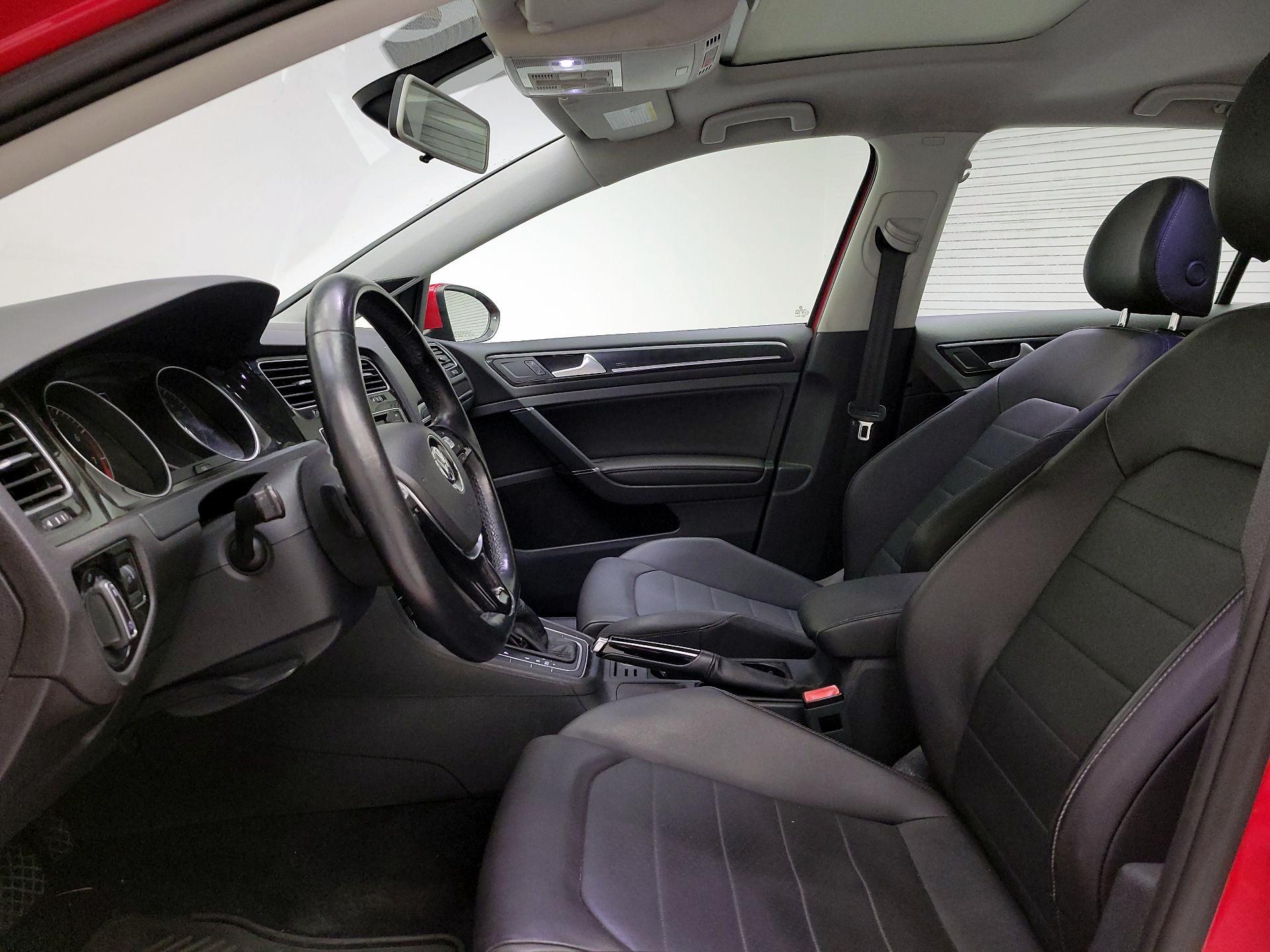 Thumbnail: 2015 Volkswagen Golf - 11