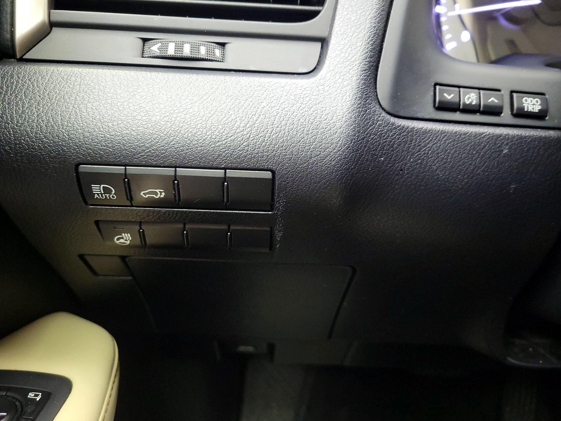 Thumbnail: 2021 Lexus RX - 11