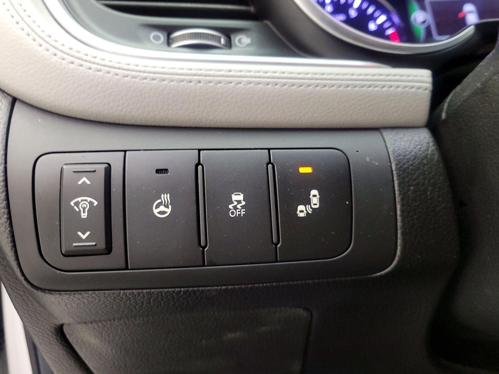 Thumbnail: 2015 Kia Optima - 11