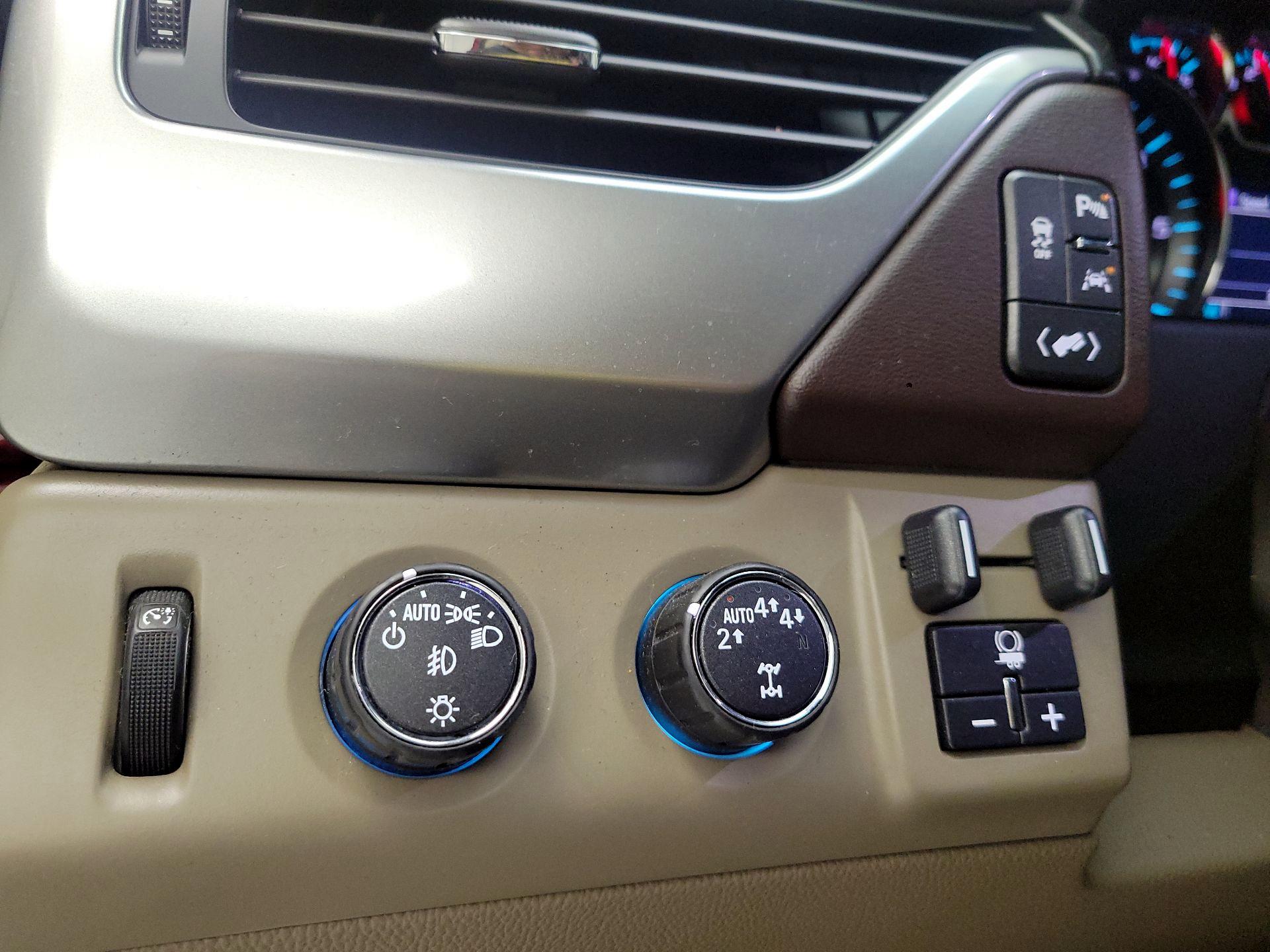 Thumbnail: 2017 Chevrolet Tahoe - 11