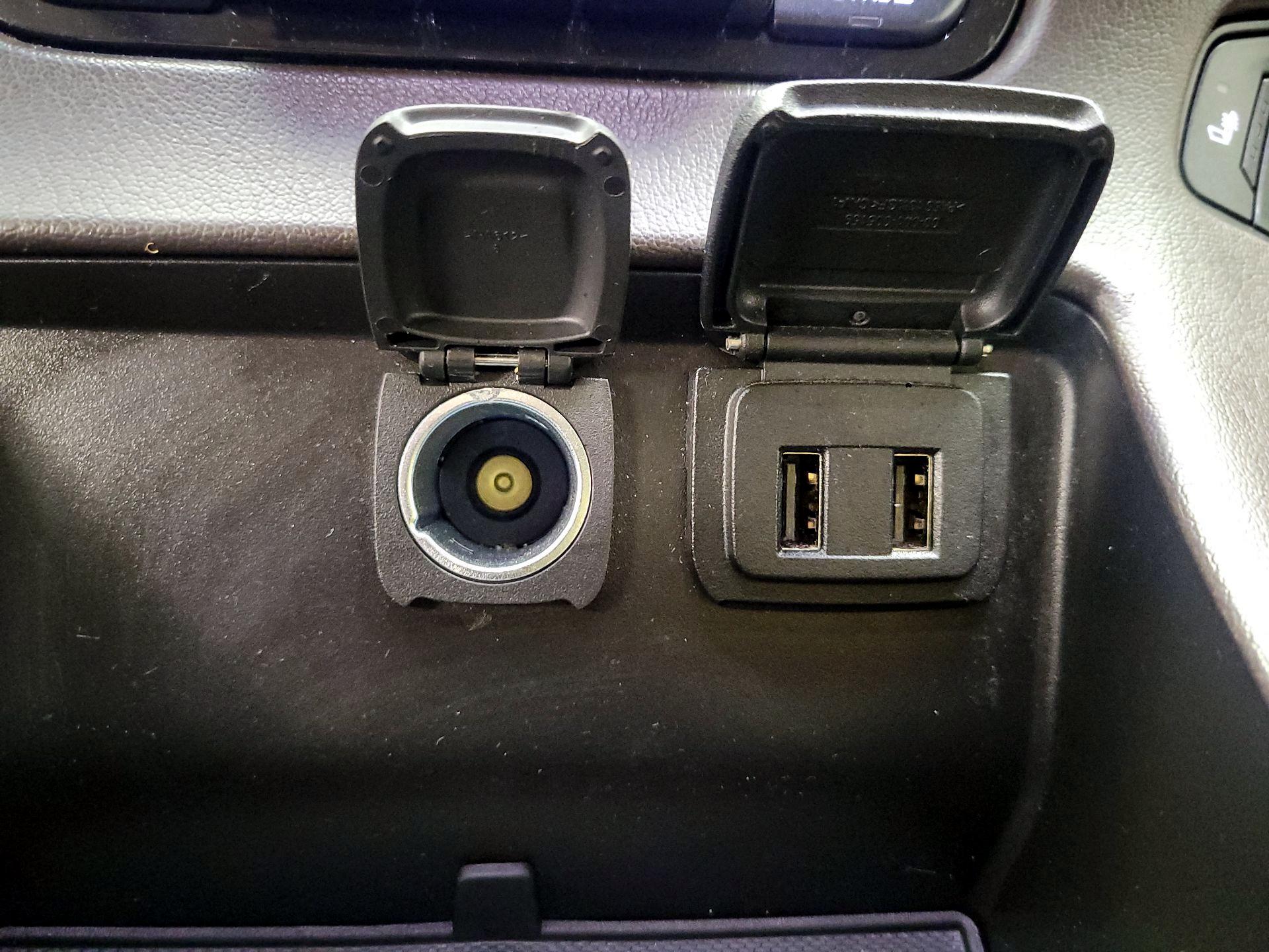 Thumbnail: 2017 Chevrolet Tahoe - 17