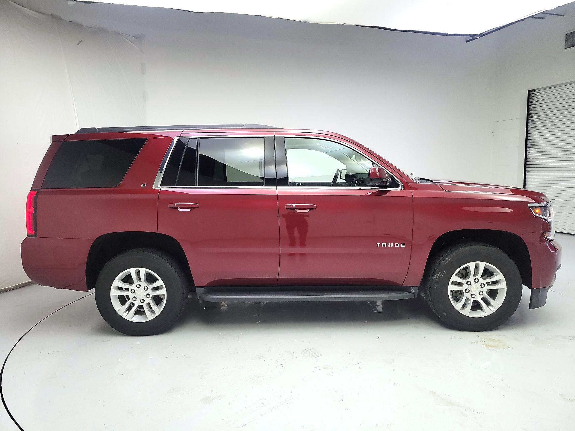 Thumbnail: 2017 Chevrolet Tahoe - 4