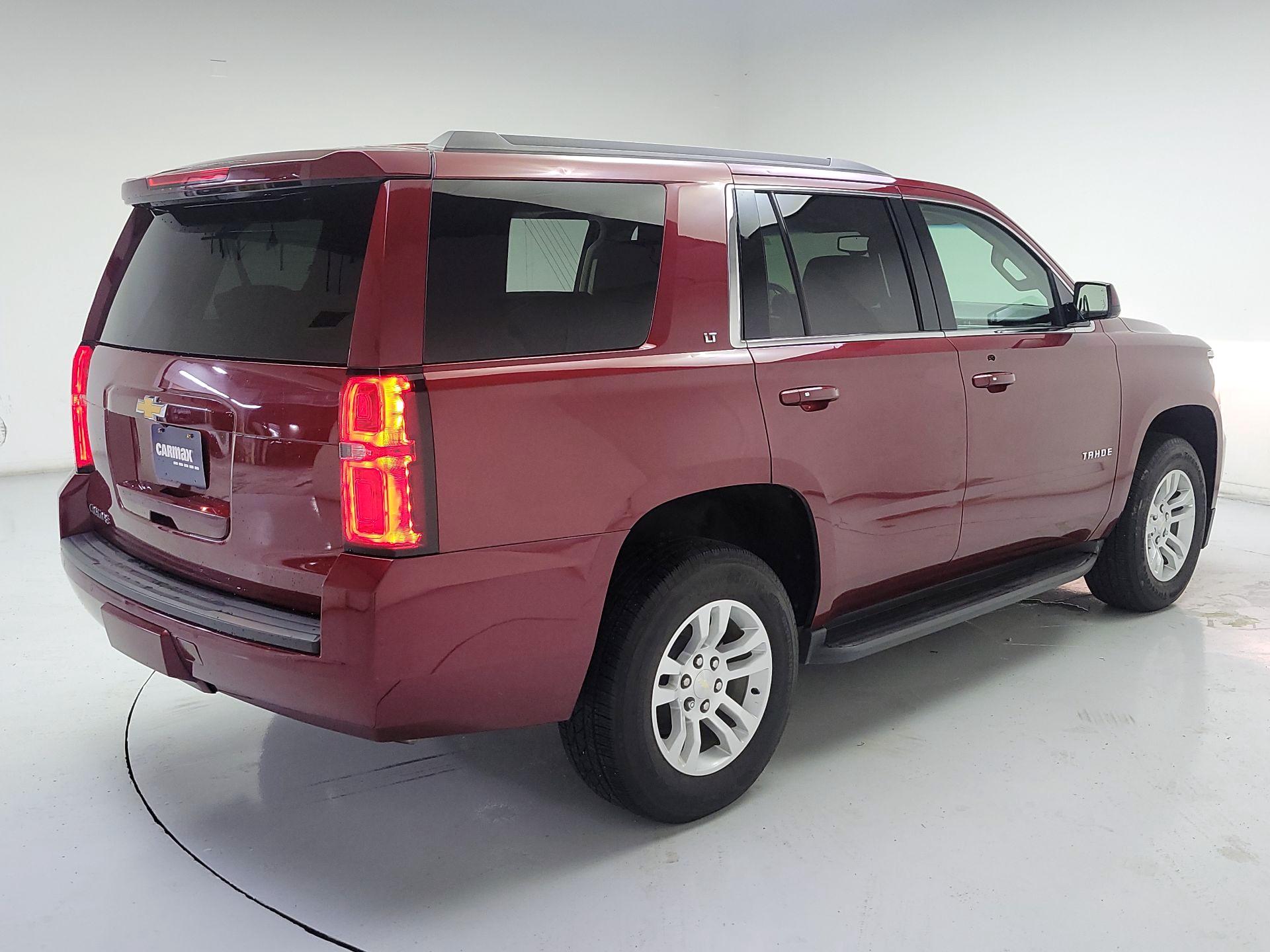 Thumbnail: 2017 Chevrolet Tahoe - 5