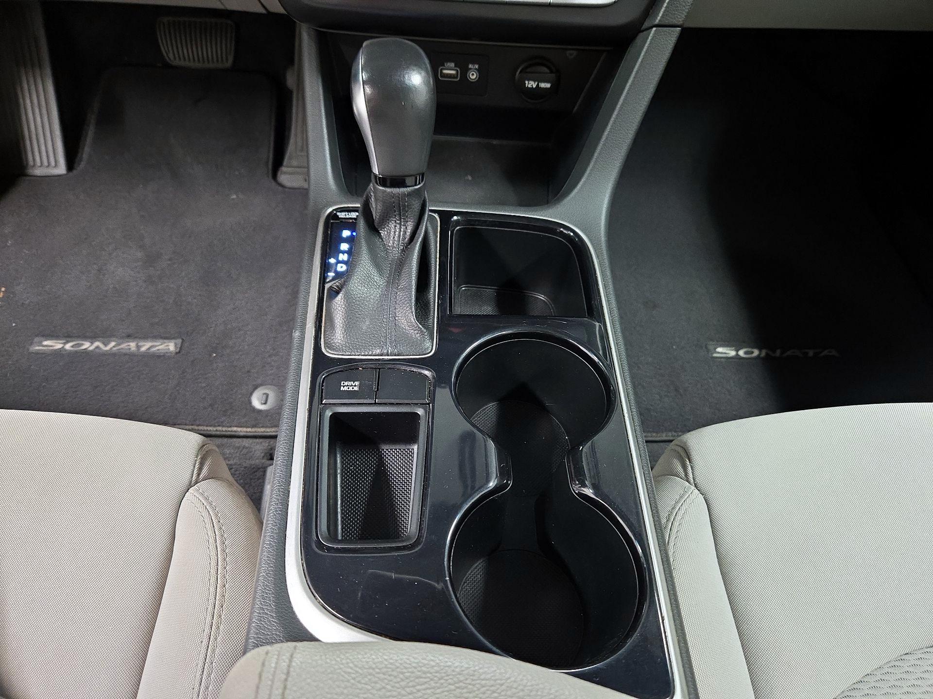 Thumbnail: 2018 Hyundai Sonata - 17