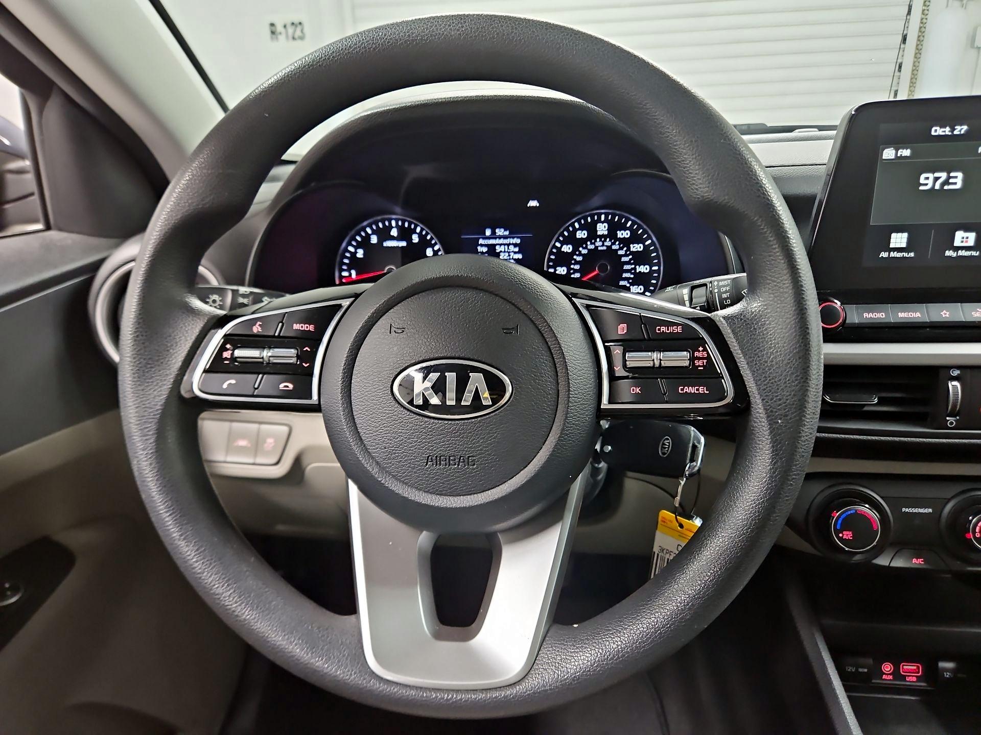 Thumbnail: 2021 Kia Forte - 10