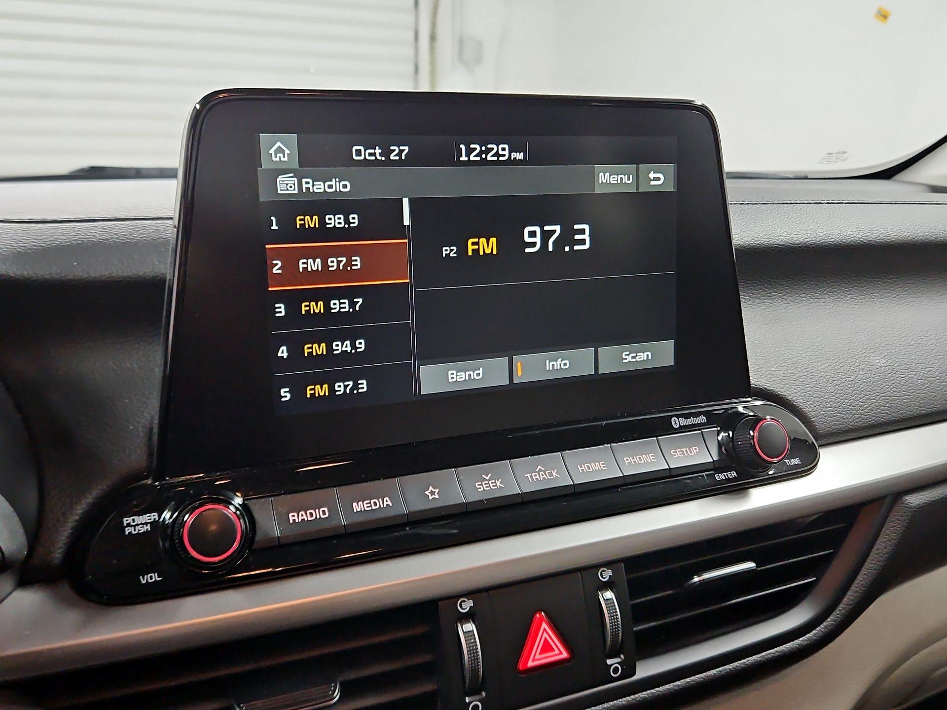 Thumbnail: 2021 Kia Forte - 15