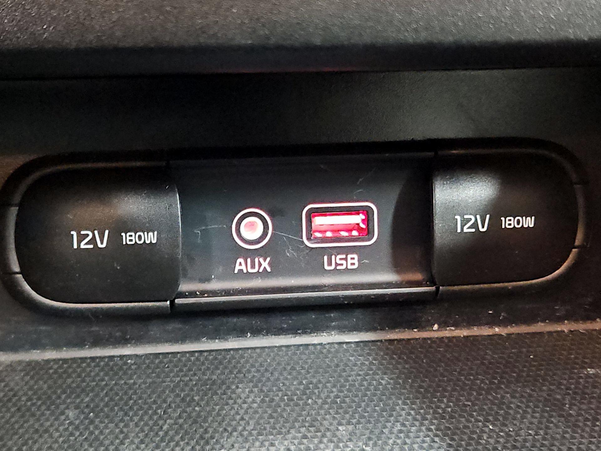 Thumbnail: 2021 Kia Forte - 18