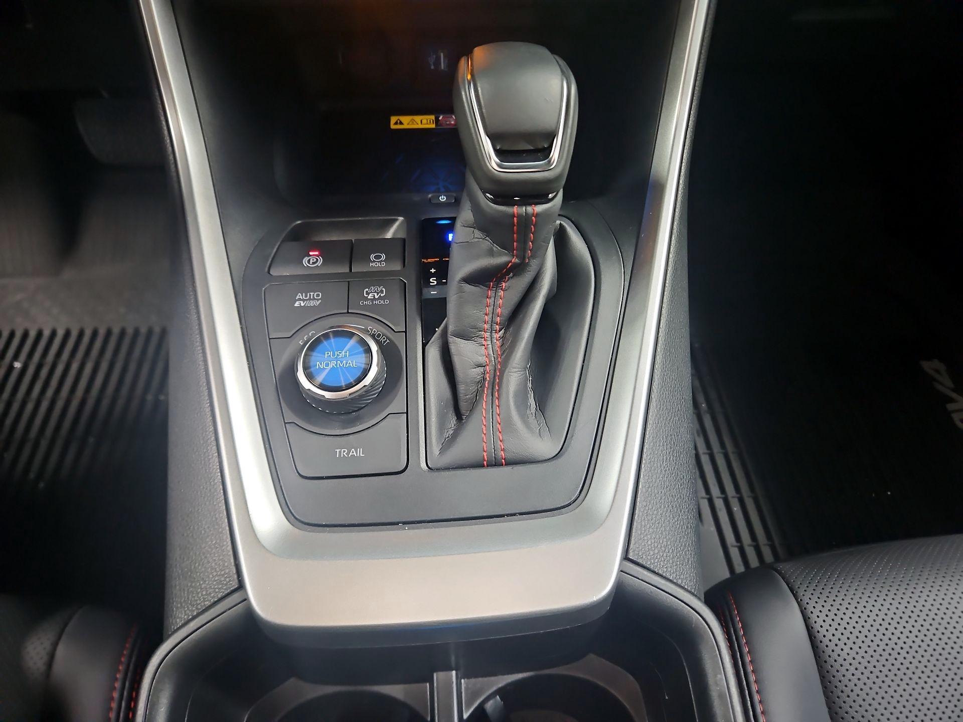 Thumbnail: 2024 Toyota RAV4 - 17