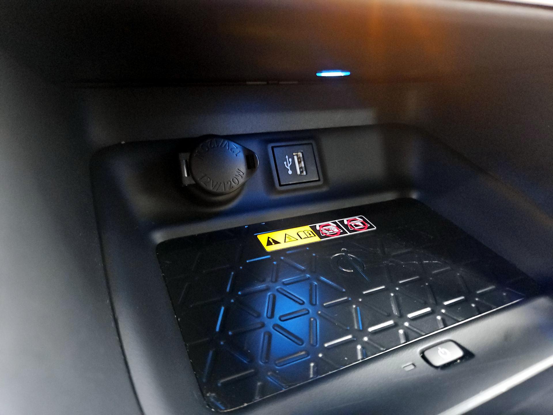 Thumbnail: 2024 Toyota RAV4 - 18