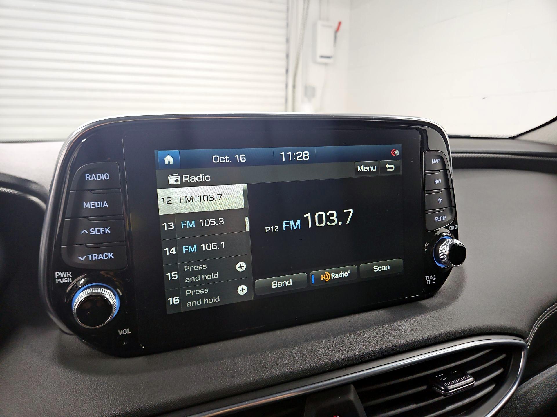 Thumbnail: 2020 Hyundai Santa Fe - 16