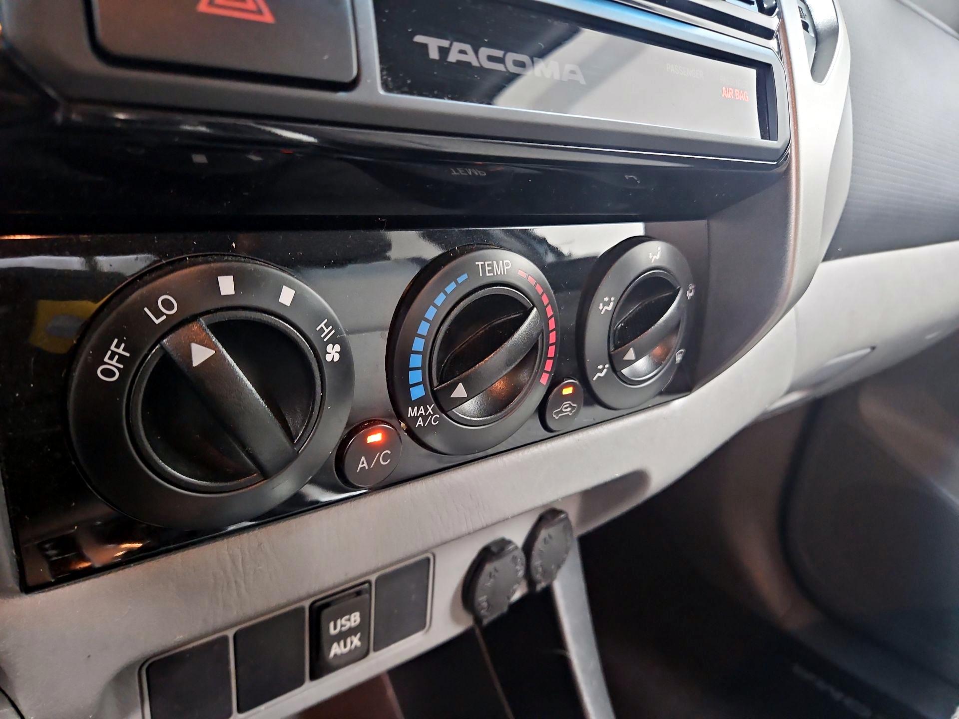 Thumbnail: 2015 Toyota Tacoma - 16