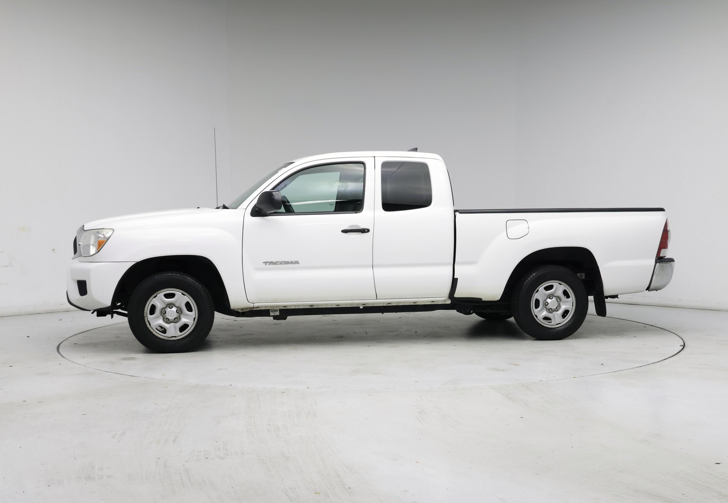 Thumbnail: 2015 Toyota Tacoma - 3