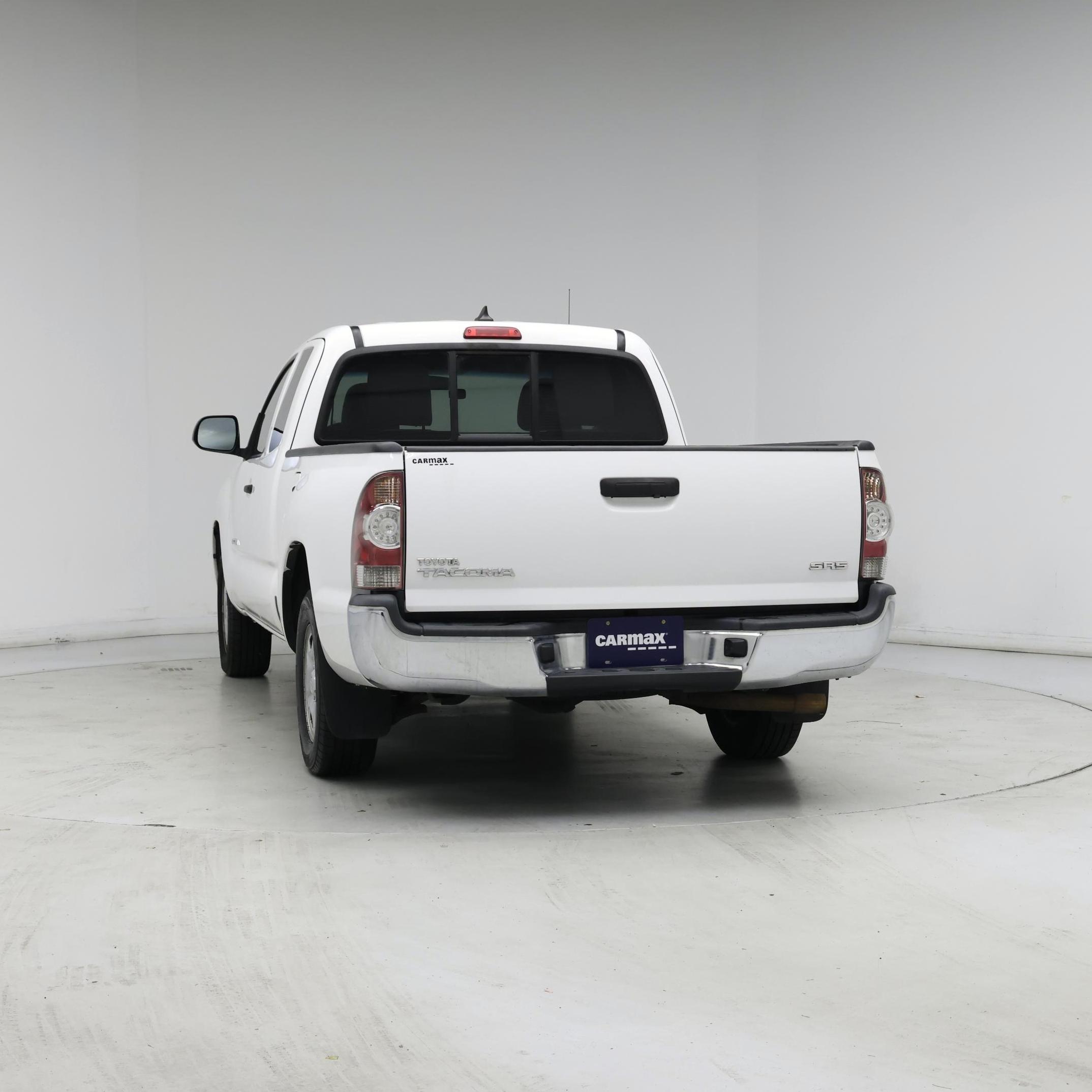 Thumbnail: 2015 Toyota Tacoma - 6