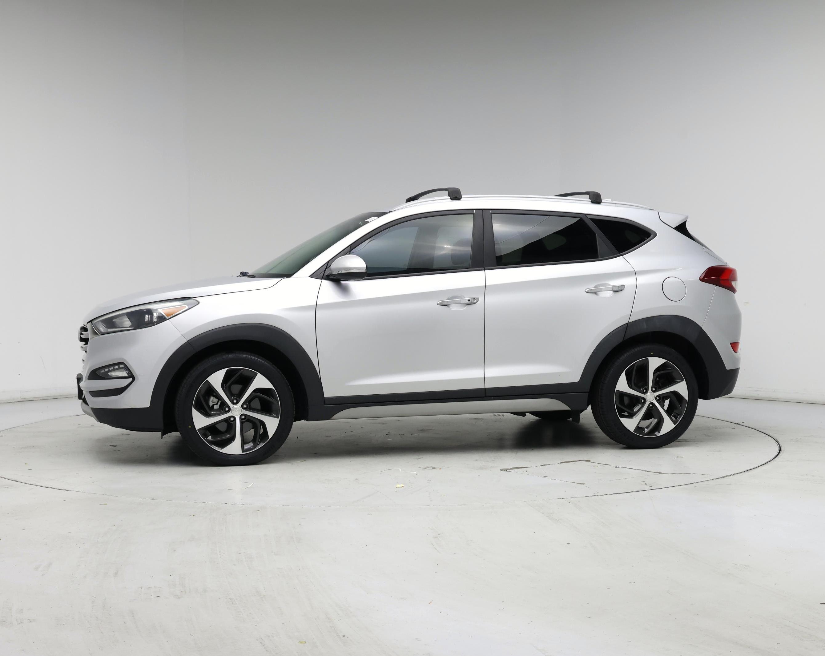 Thumbnail: 2017 Hyundai Tucson - 3