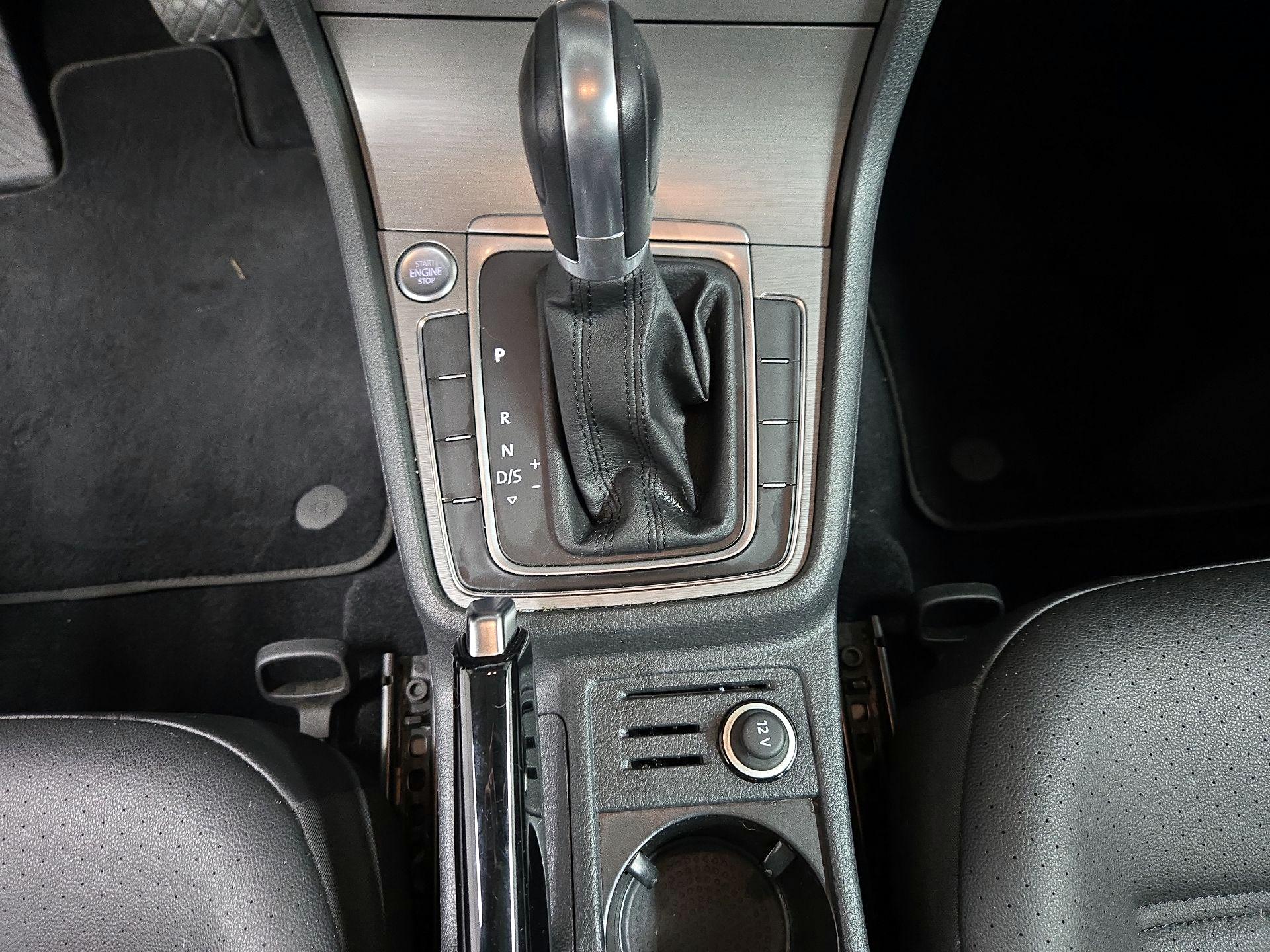 Thumbnail: 2017 Volkswagen Golf - 17