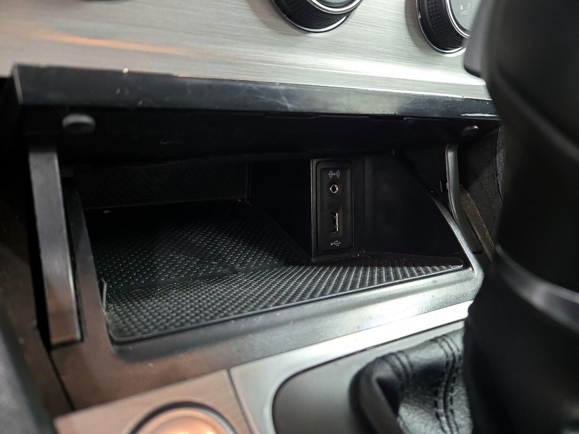 Thumbnail: 2017 Volkswagen Golf - 18