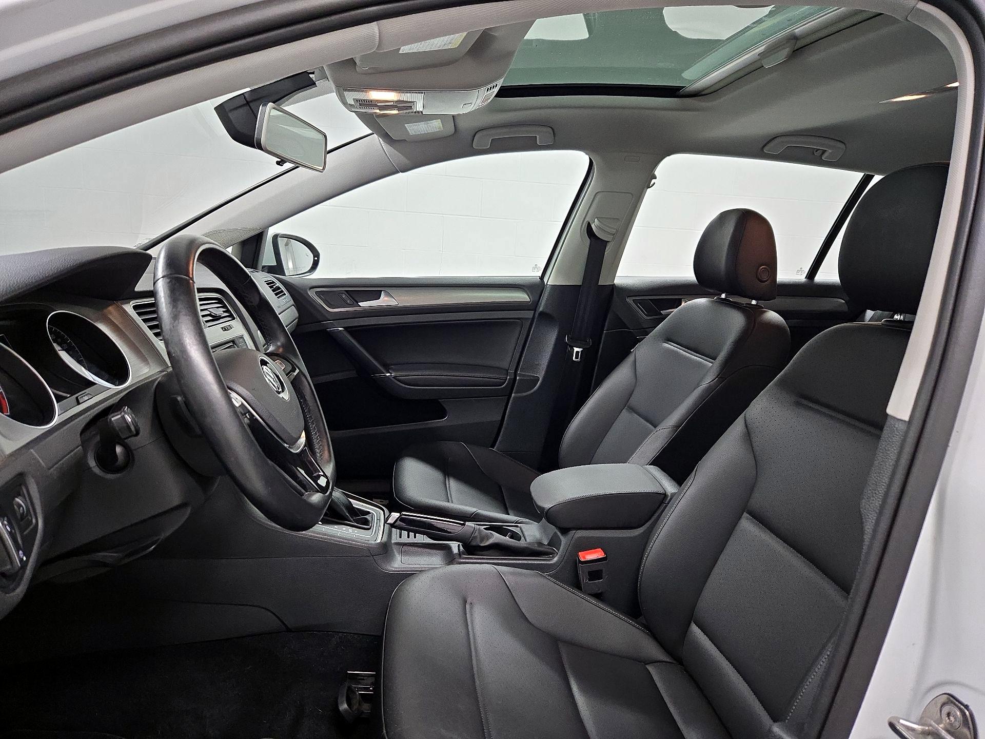 Thumbnail: 2017 Volkswagen Golf - 19