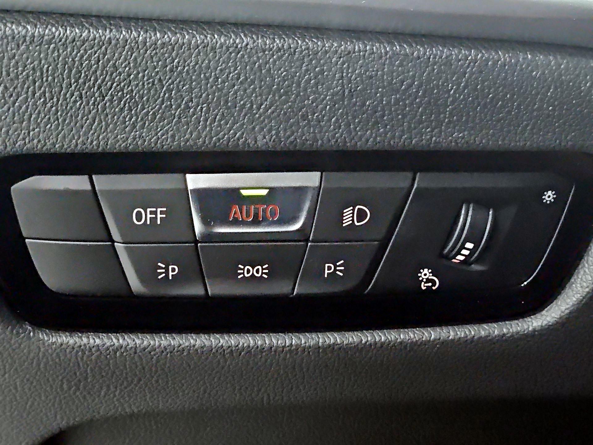 Thumbnail: 2025 BMW 4 Series - 13