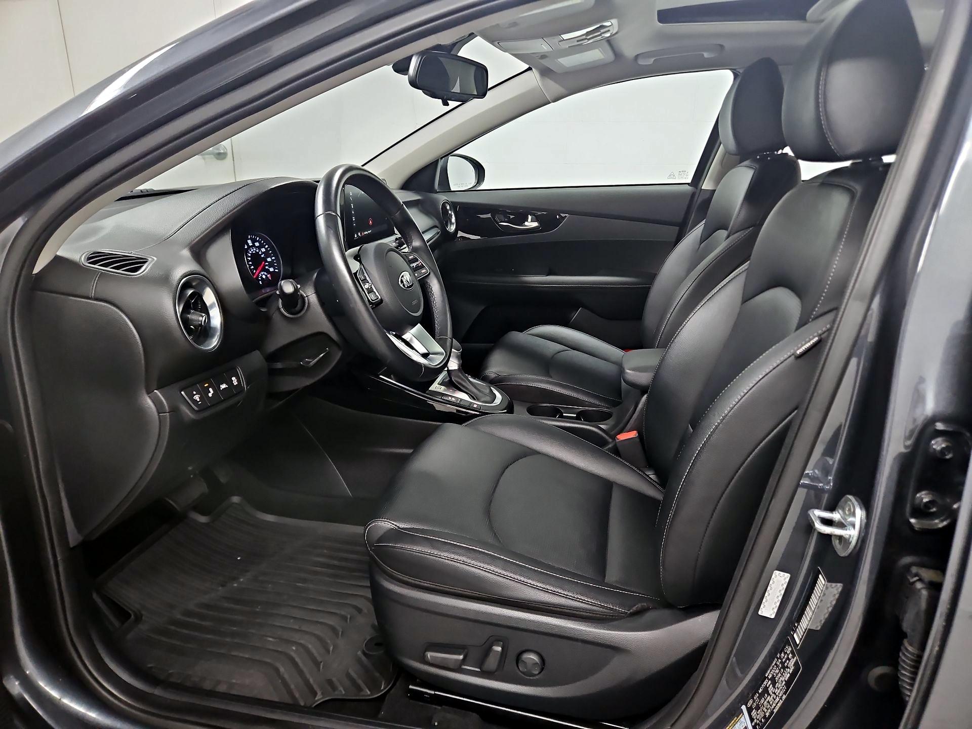 Thumbnail: 2021 Kia Forte - 11