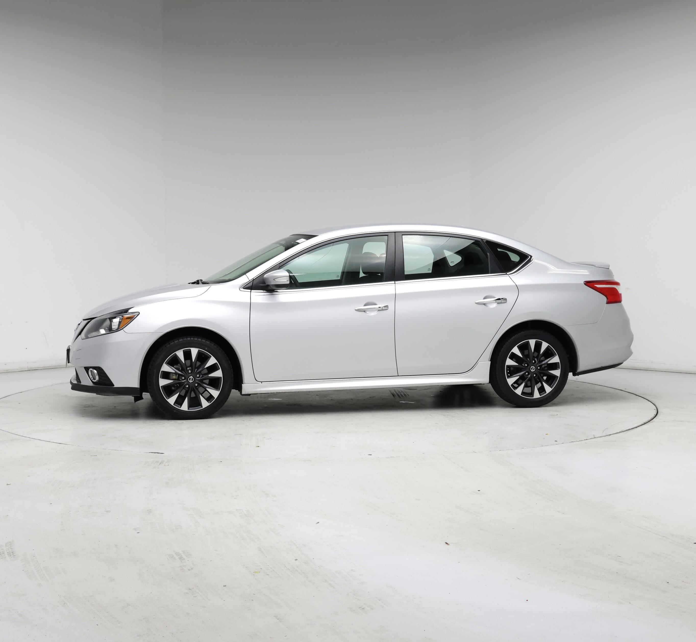 Thumbnail: 2018 Nissan Sentra - 3