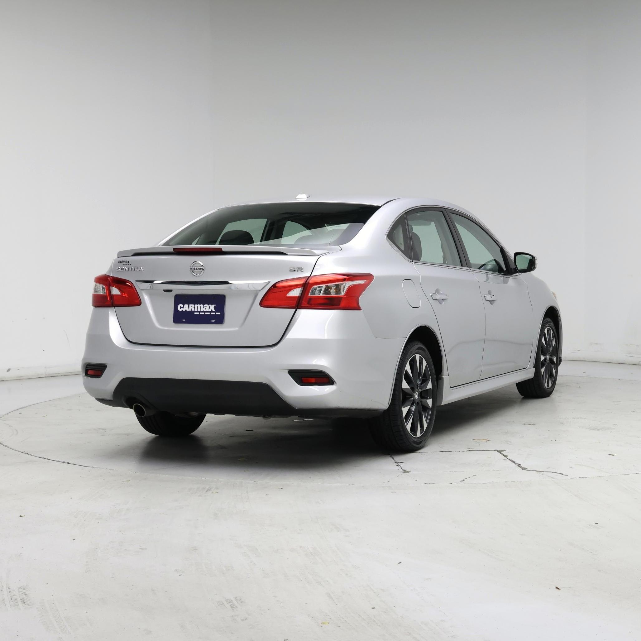 Thumbnail: 2018 Nissan Sentra - 8