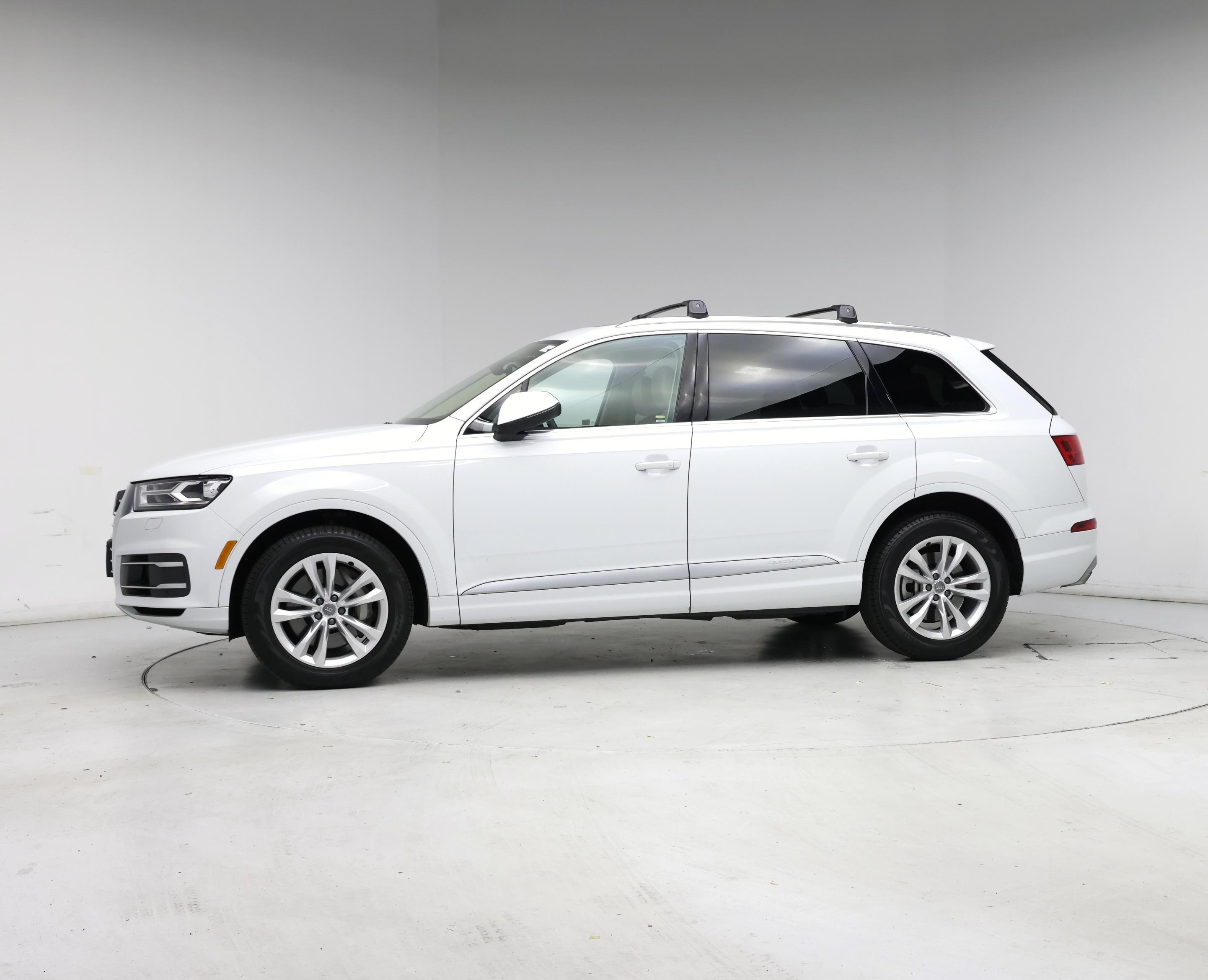 Thumbnail: 2018 Audi Q7 - 3