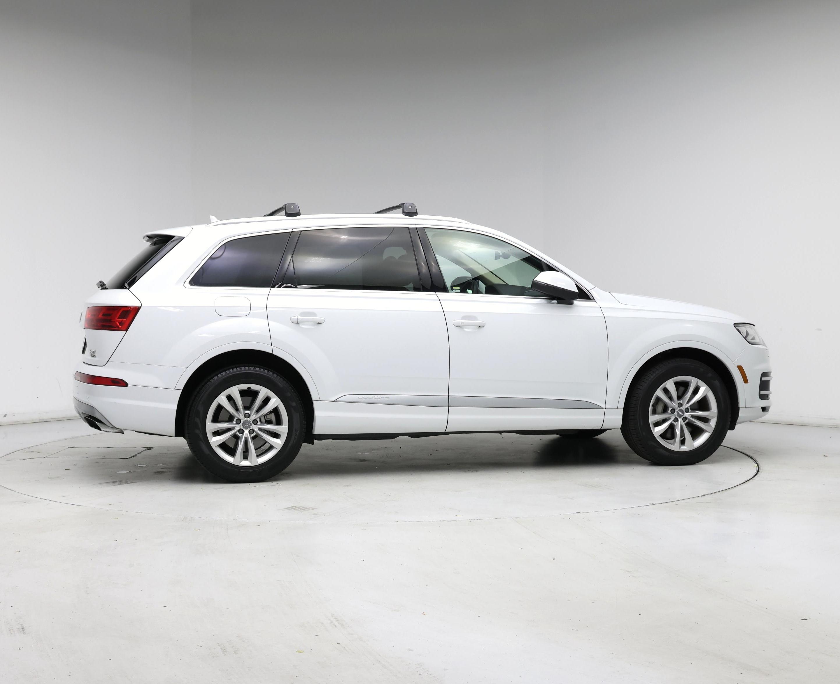 Thumbnail: 2018 Audi Q7 - 7