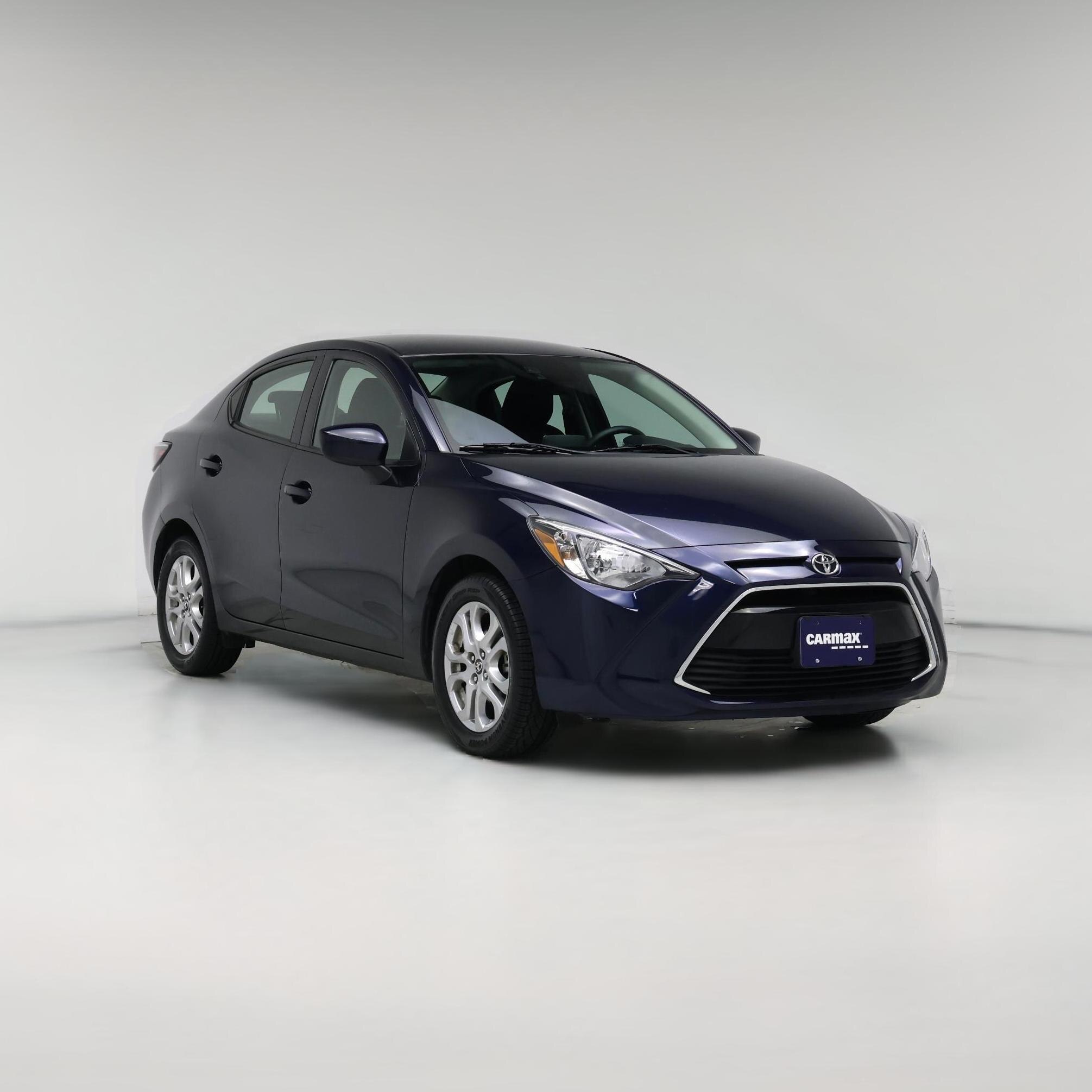 Thumbnail: 2017 Toyota Yaris iA - 1