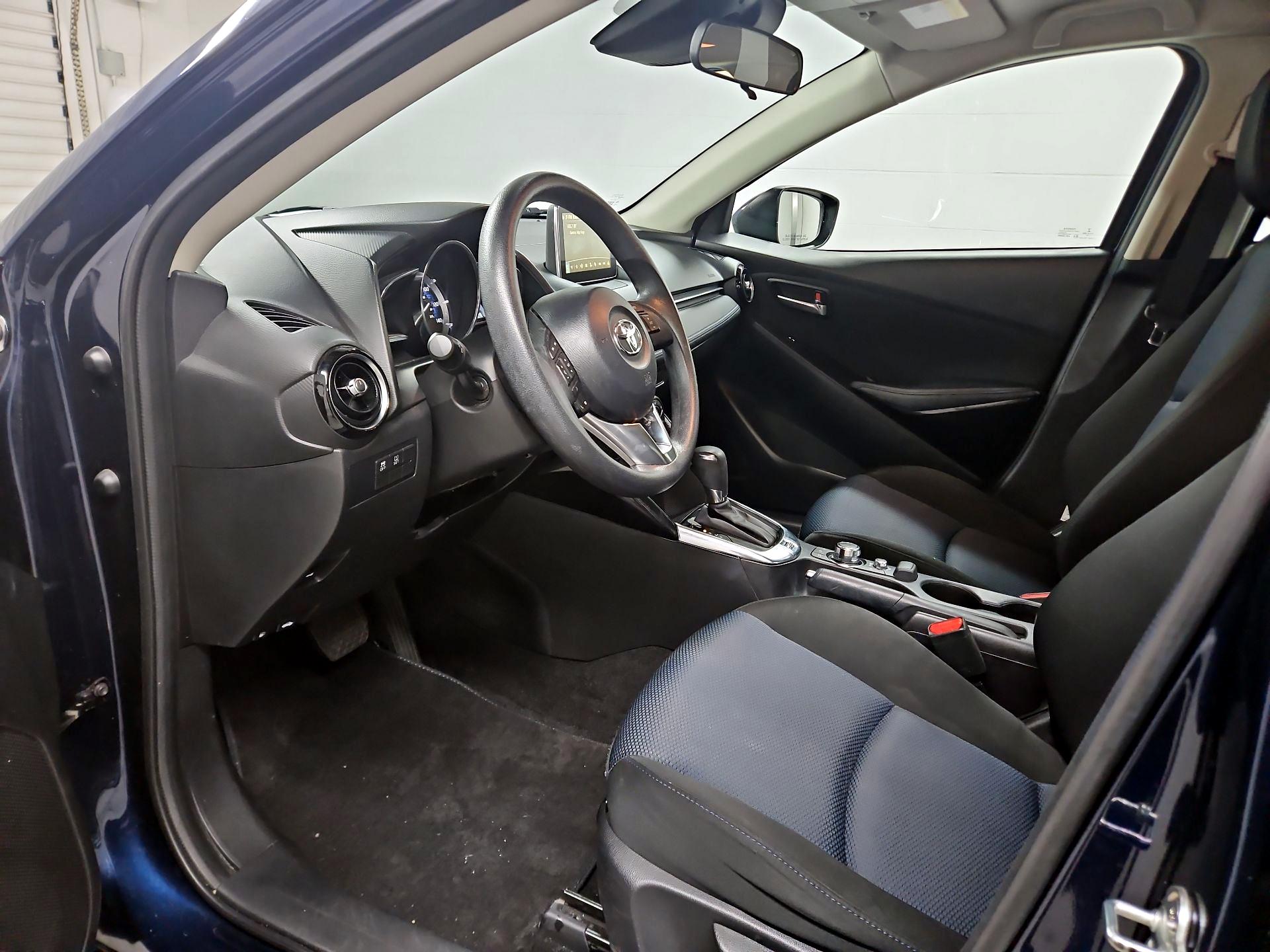 Thumbnail: 2017 Toyota Yaris iA - 11