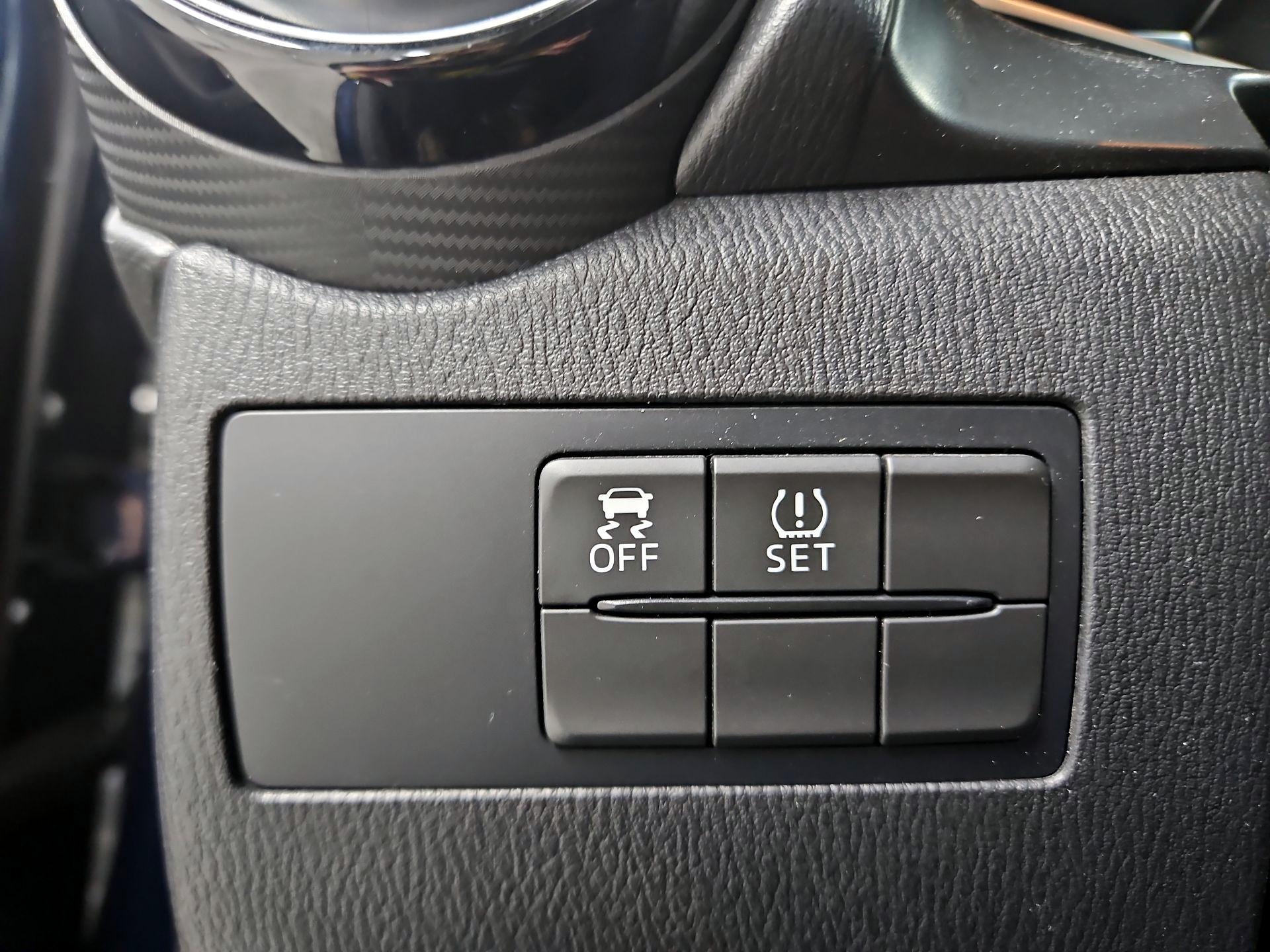 Thumbnail: 2017 Toyota Yaris iA - 13