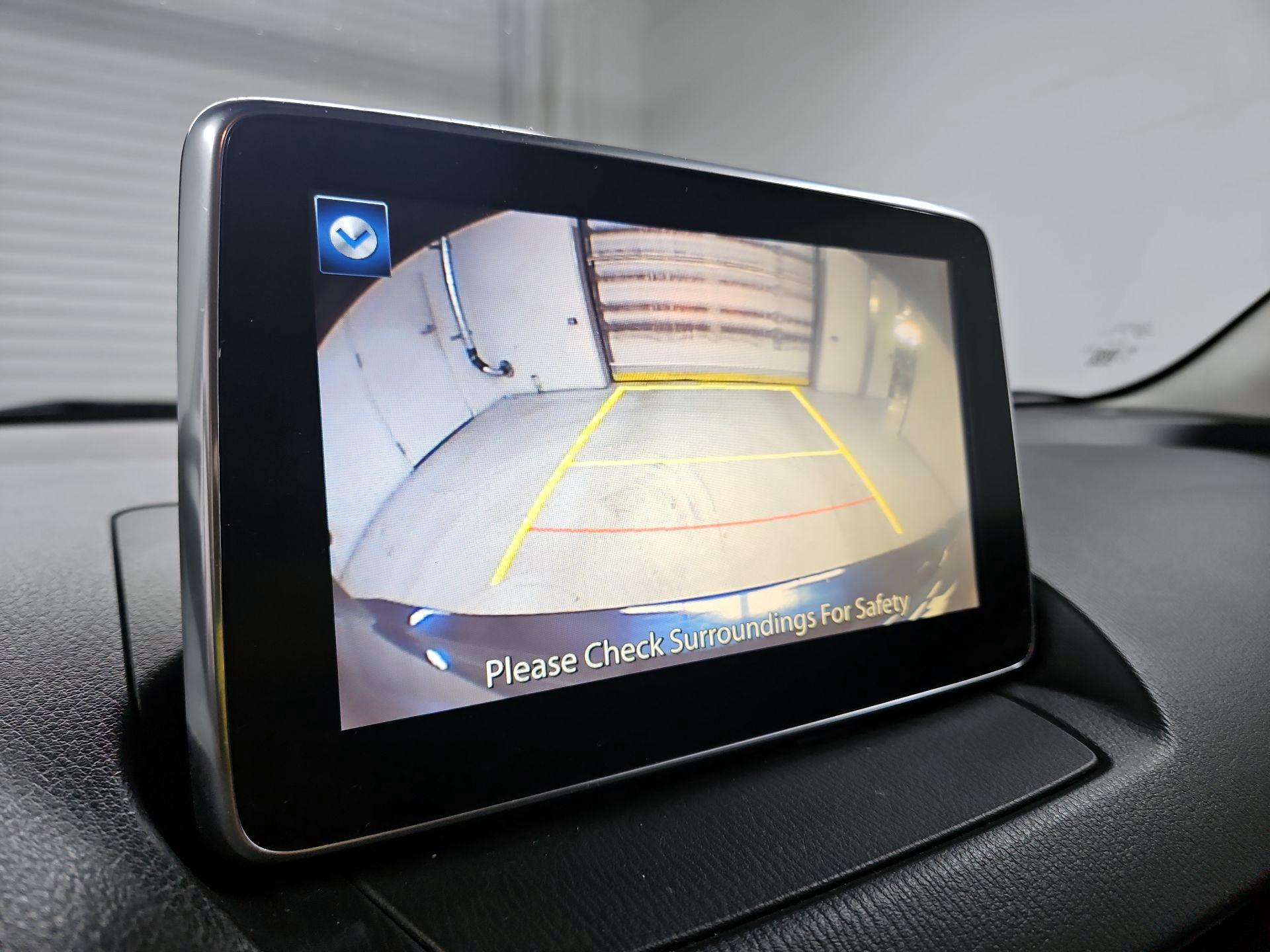 Thumbnail: 2017 Toyota Yaris iA - 14