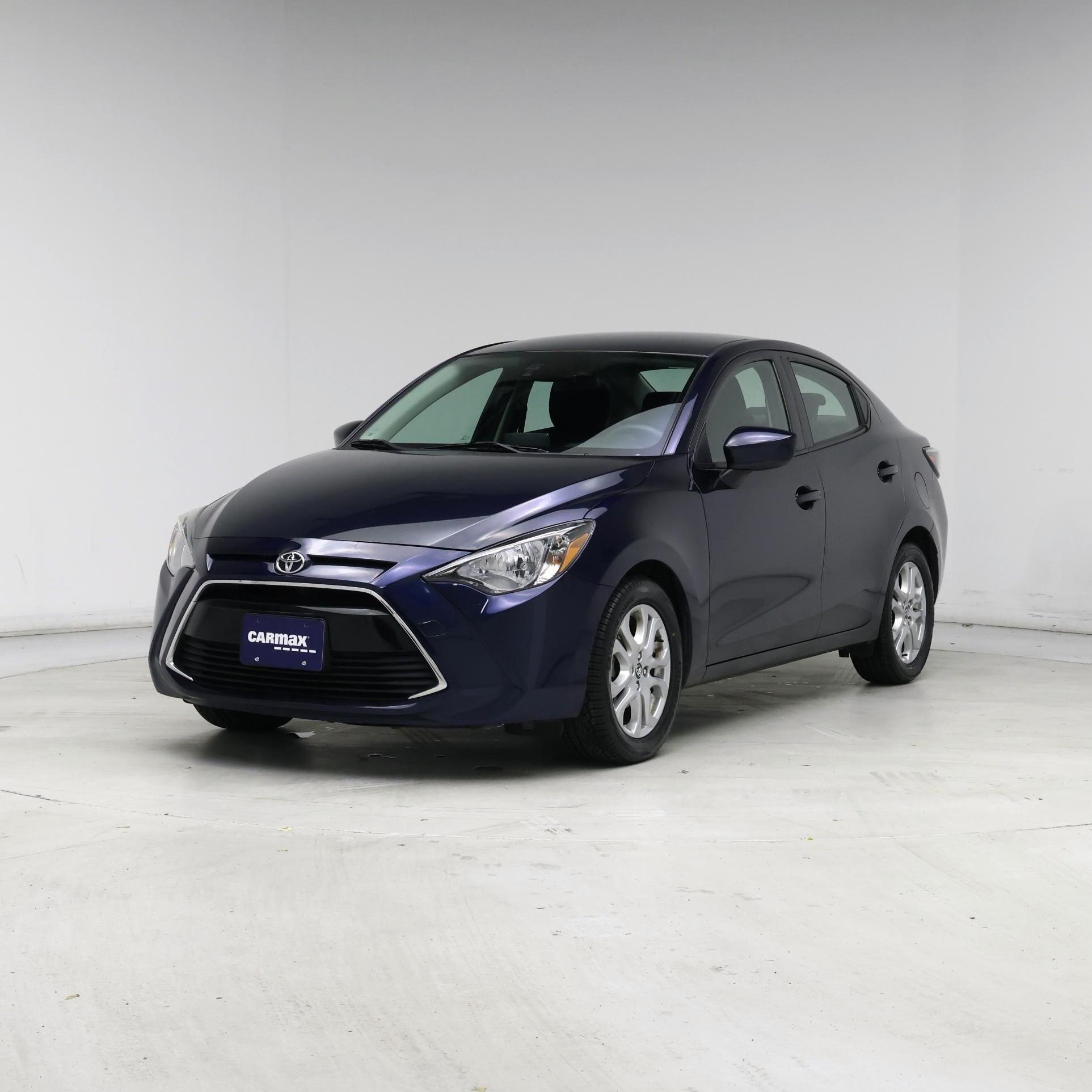 Thumbnail: 2017 Toyota Yaris iA - 4