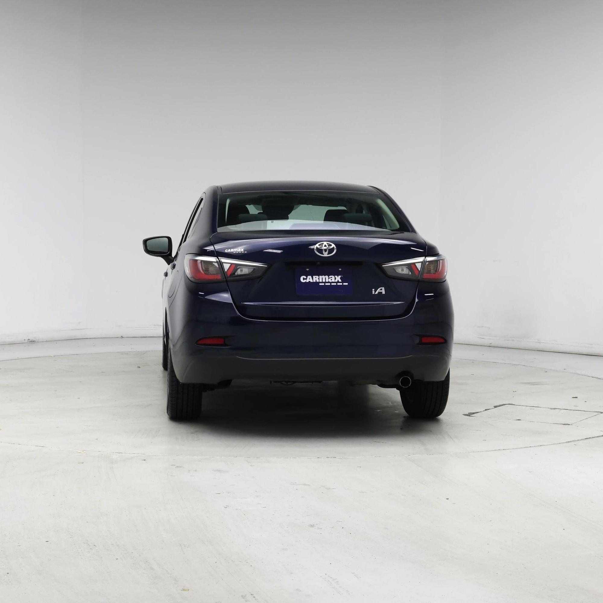 Thumbnail: 2017 Toyota Yaris iA - 6