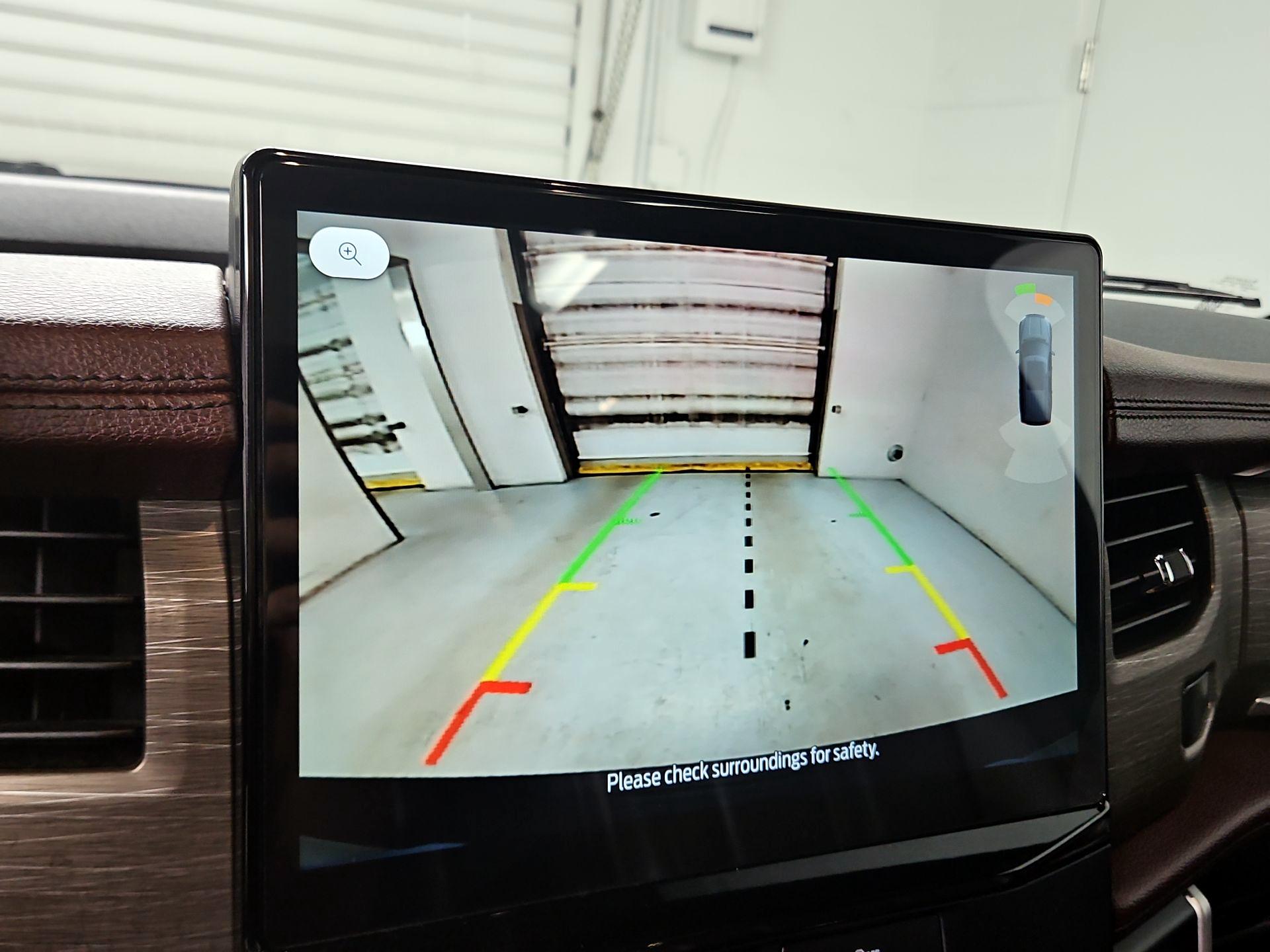 Thumbnail: 2022 Ford Expedition - 15