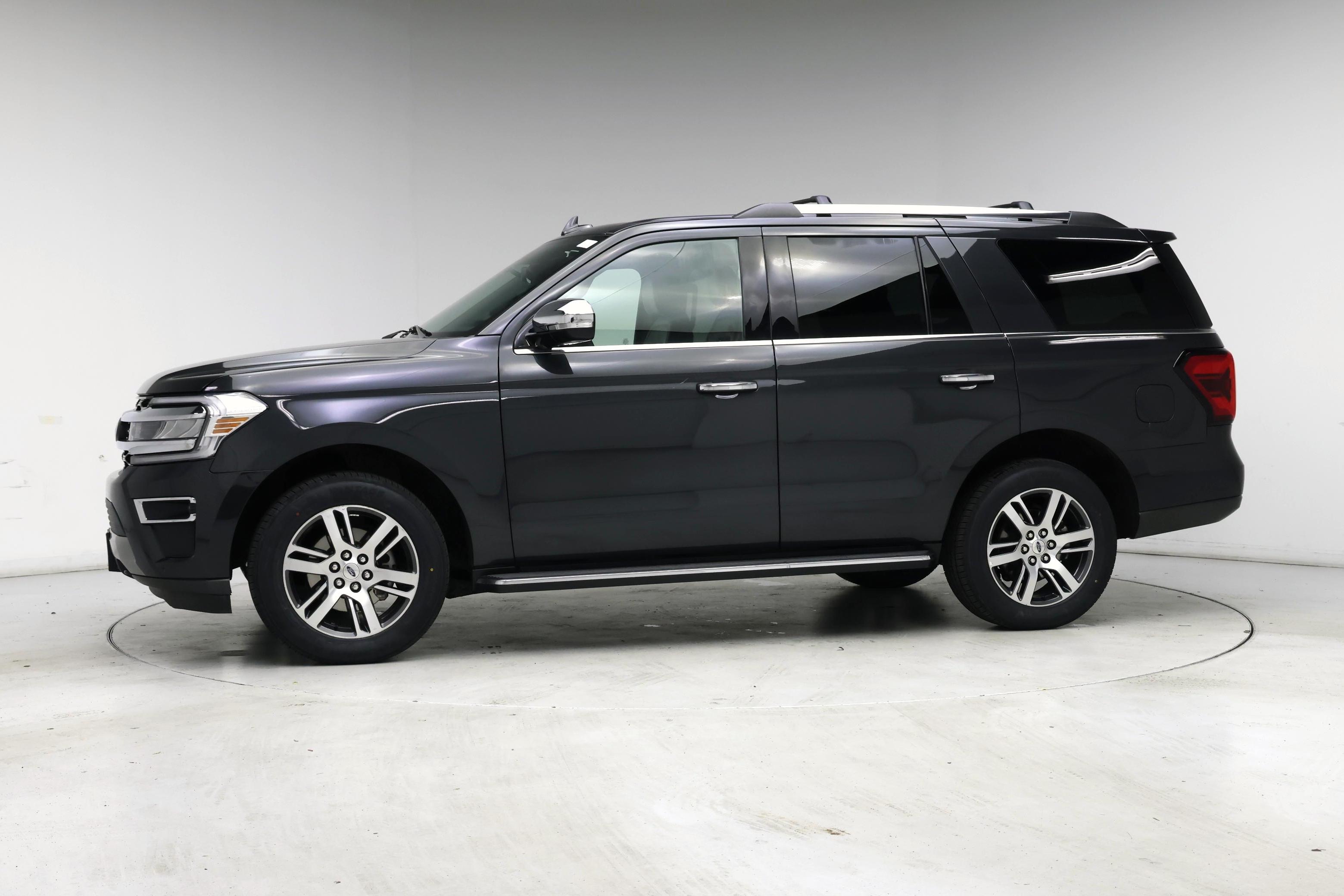 Thumbnail: 2022 Ford Expedition - 3